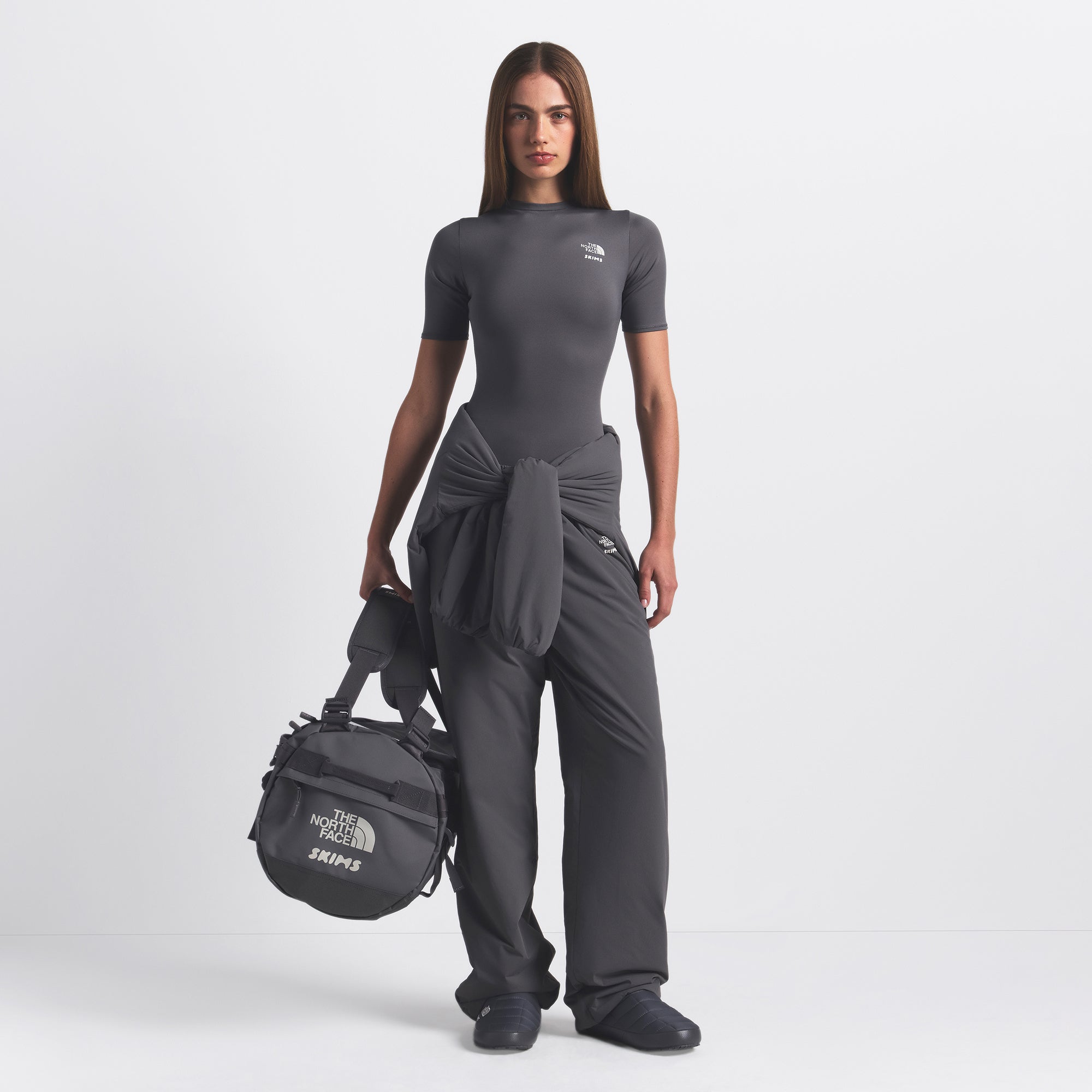 SMALL BASE CAMP DUFFLE BAG