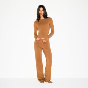 STRAIGHT LEG PANT