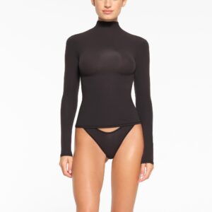TURTLENECK TOP