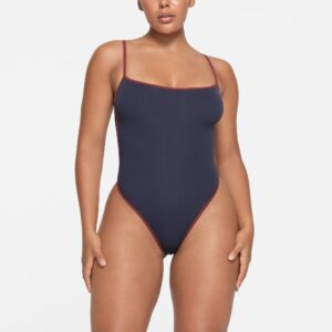 CONTRAST TRIM SCOOP NECK BODYSUIT
