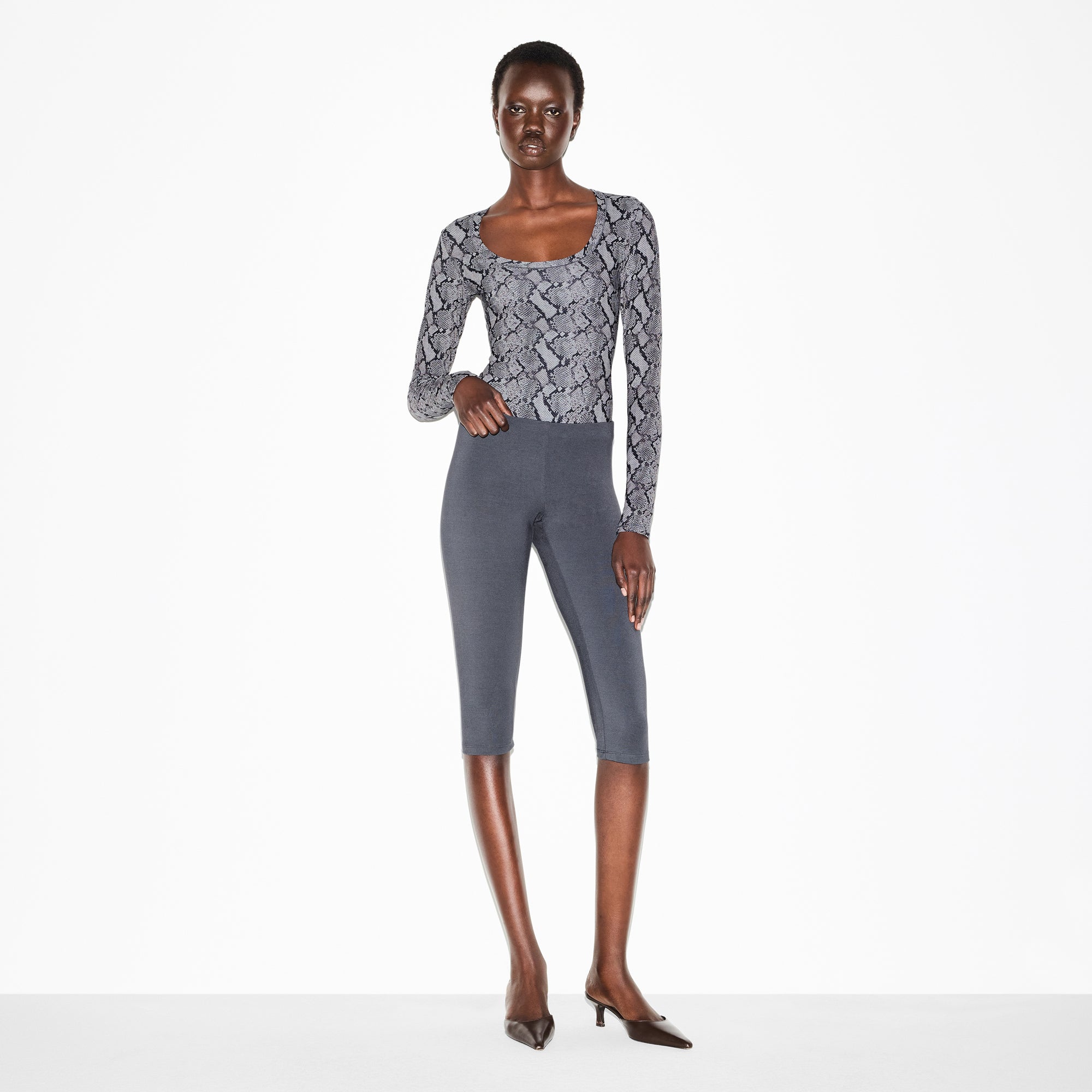 LONG SLEEVE SCOOP BODYSUIT