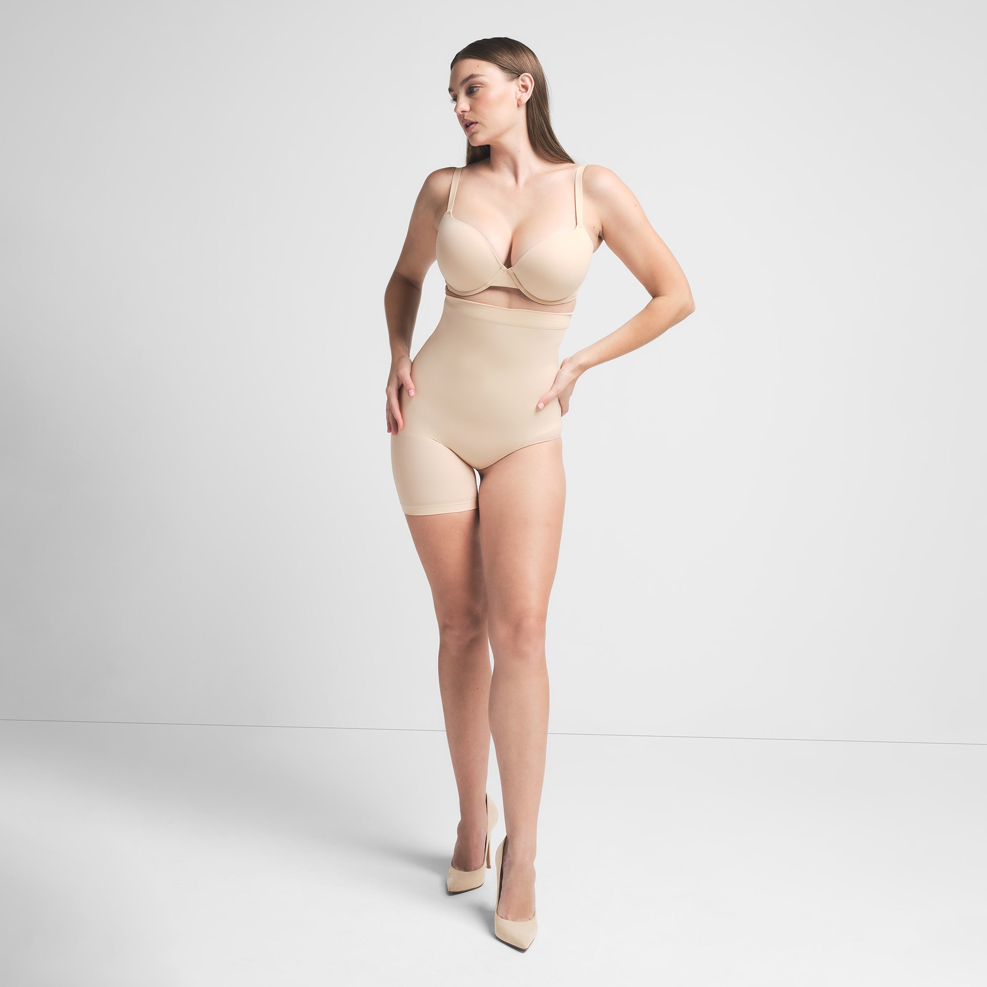 SOLUTION SHORT LEFT LEG EXPOSED