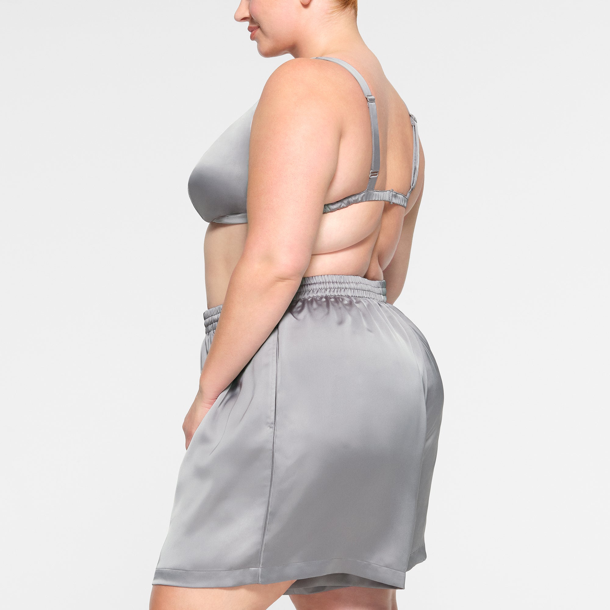LOOSE SHORT - Image 2
