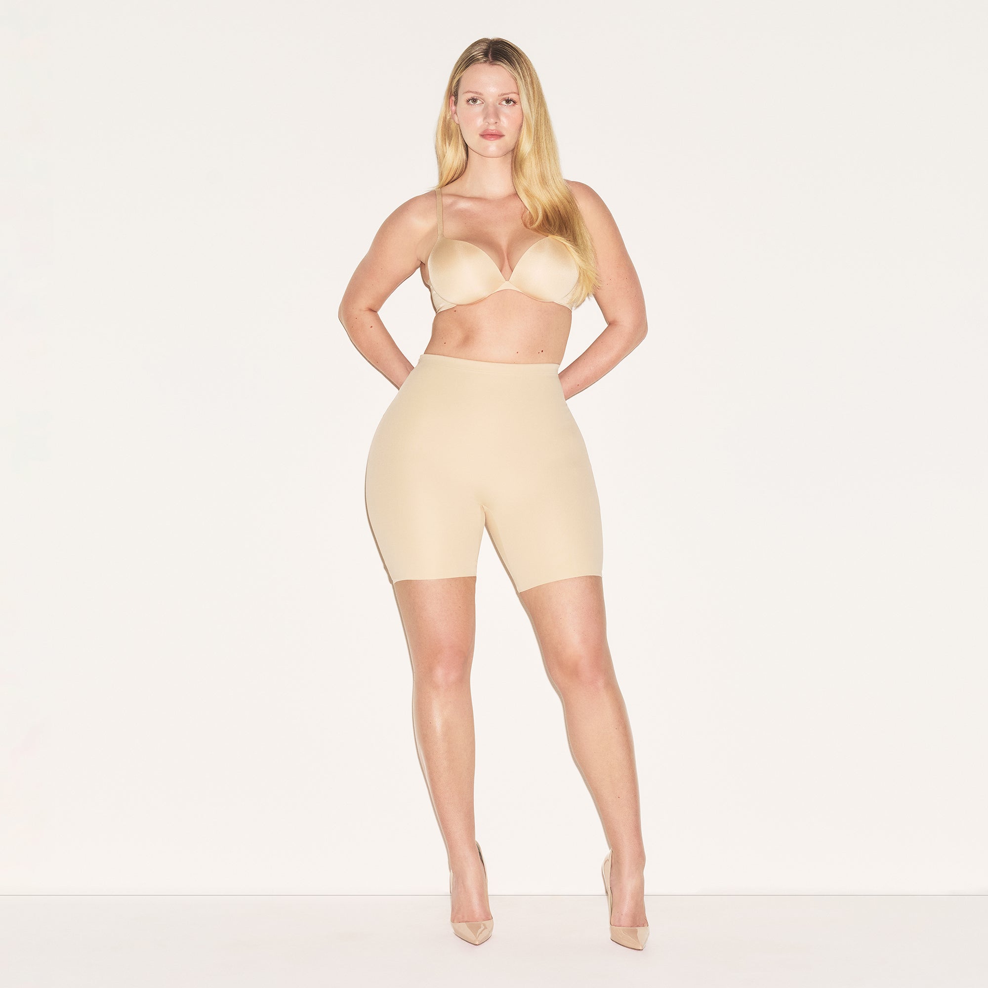HIP ENHANCING PADDED SHORT
