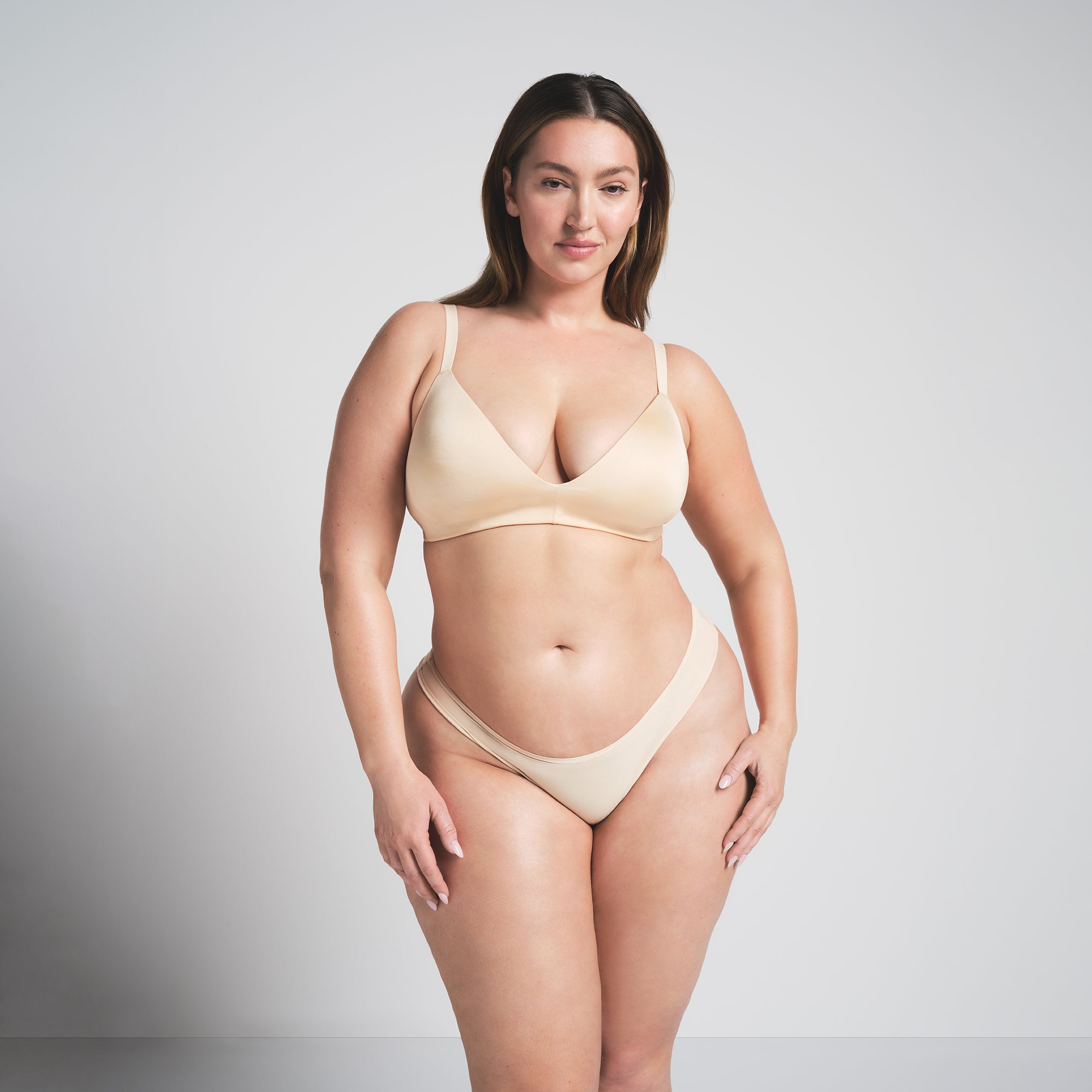 T-SHIRT DEMI BRA