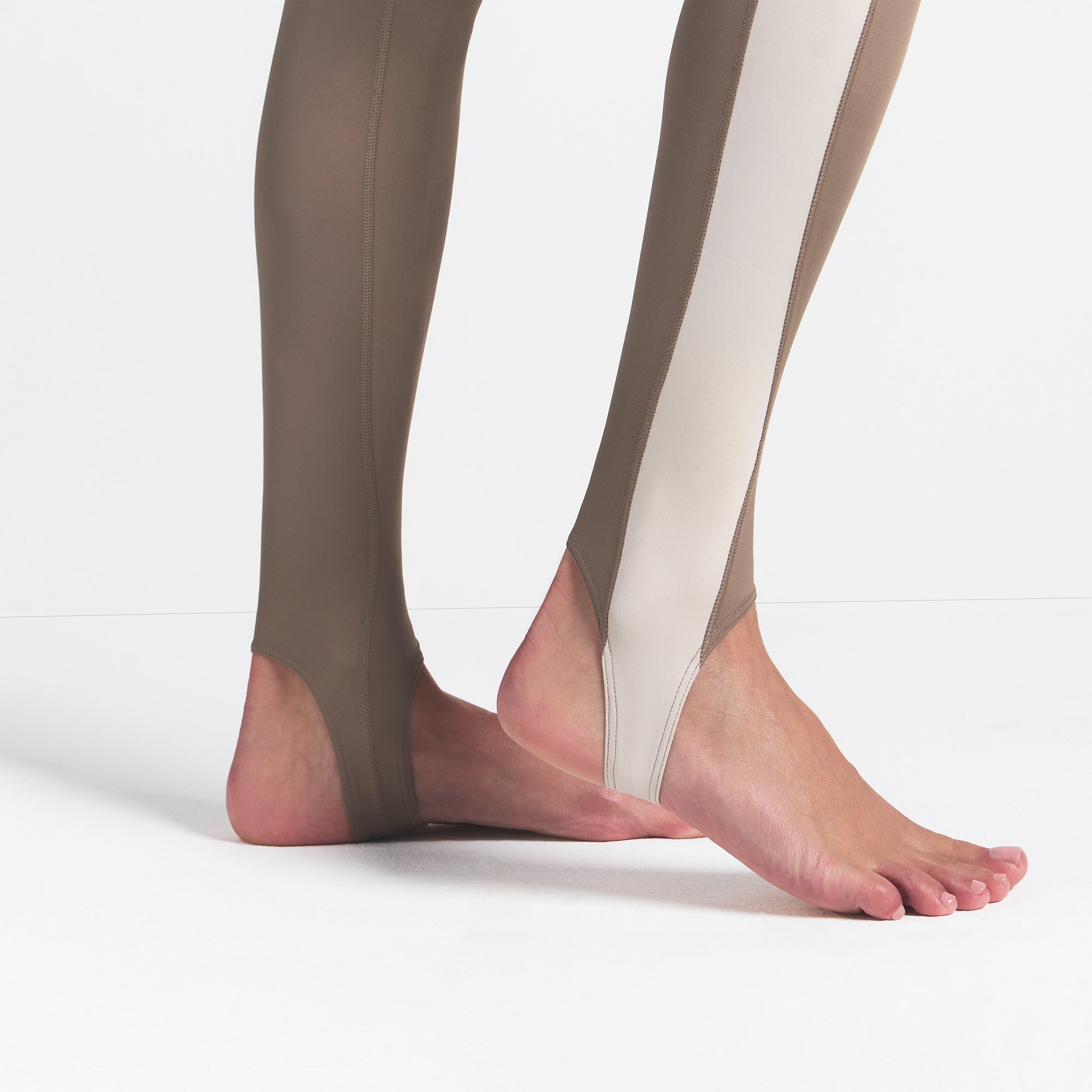 DRAWCORD STIRRUP 26" LEGGING - Image 2
