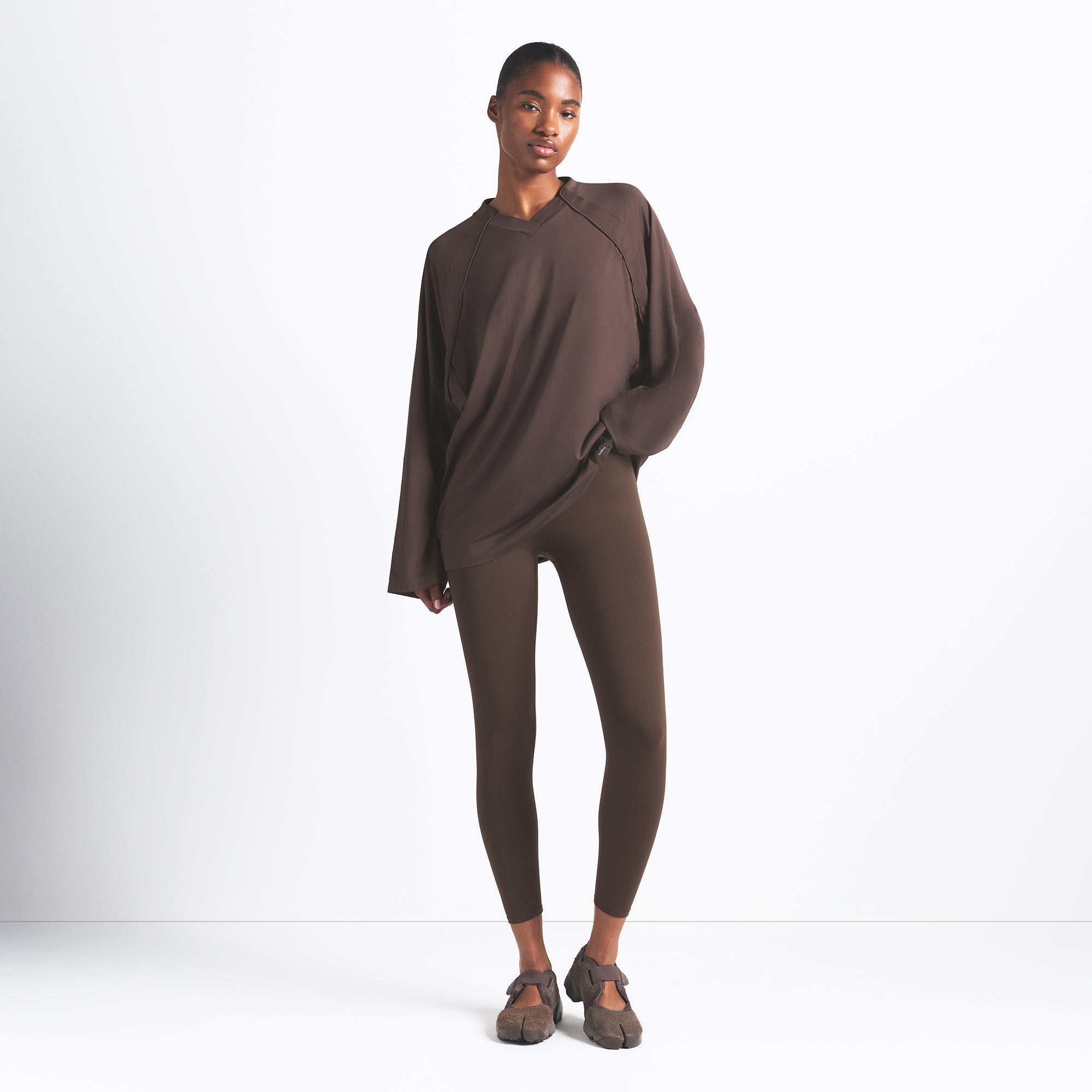 V-NECK OVERSIZED LONG SLEEVE TOP