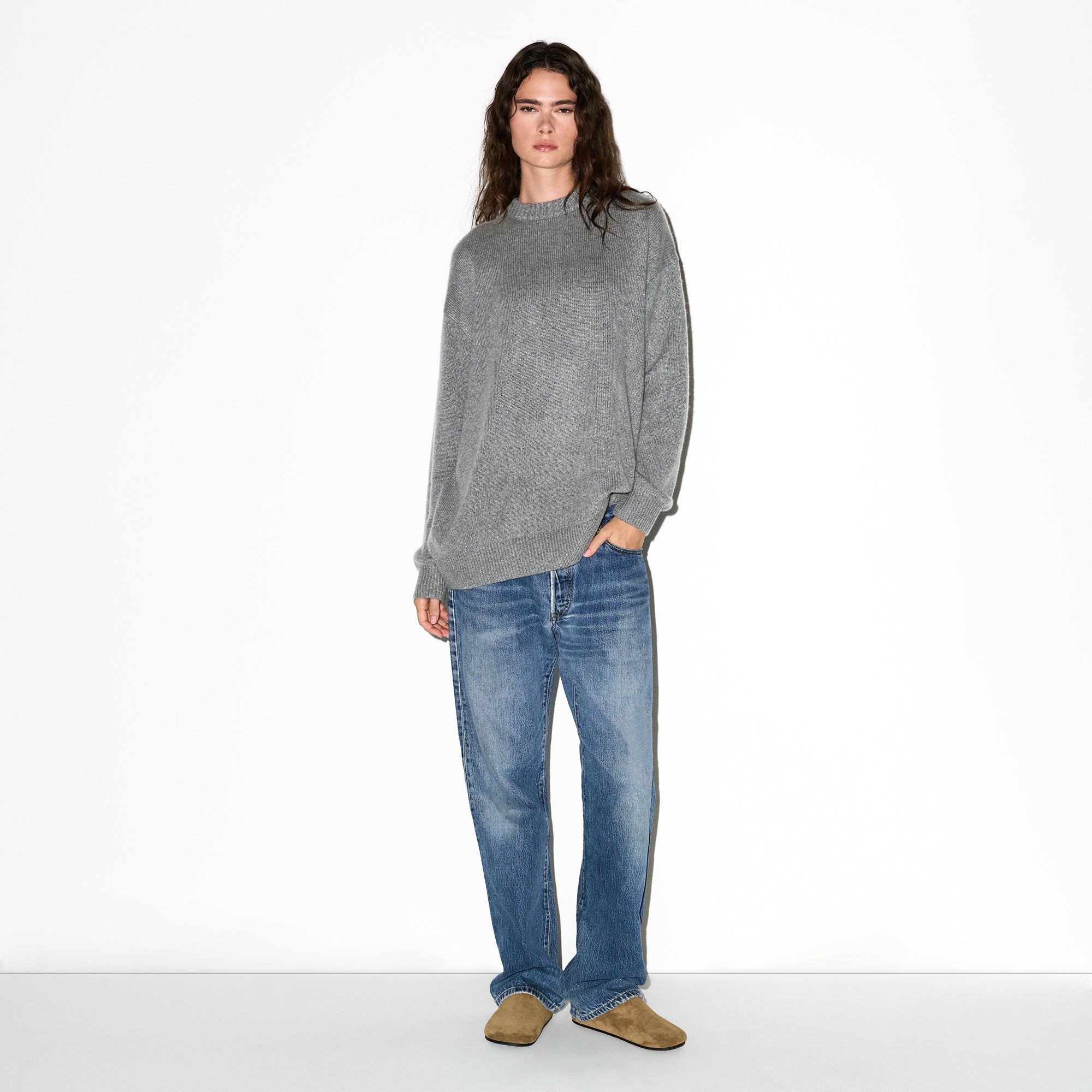 OVERSIZED SWEATER