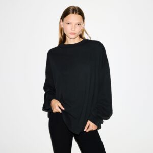 OVERSIZED LONG SLEEVE T-SHIRT