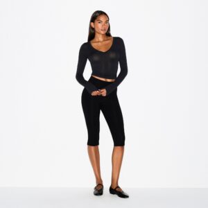 LONG SLEEVE V NECK