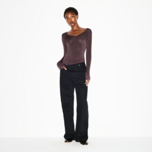 LONG SLEEVE V NECK