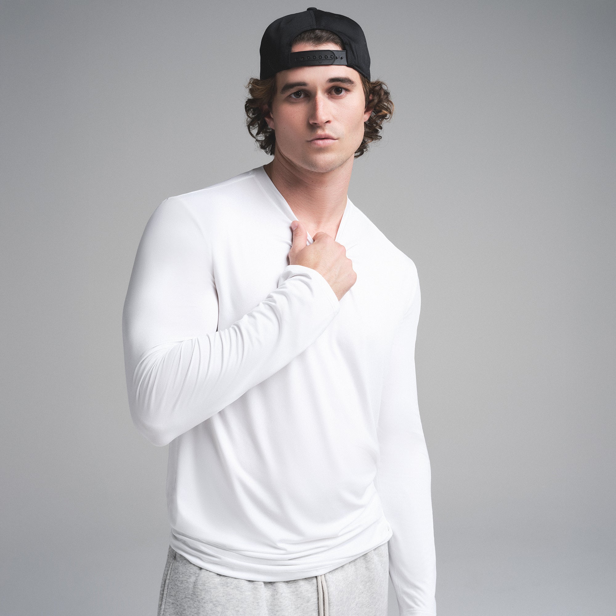 MENS CLASSIC LONG SLEEVE T-SHIRT - Image 2
