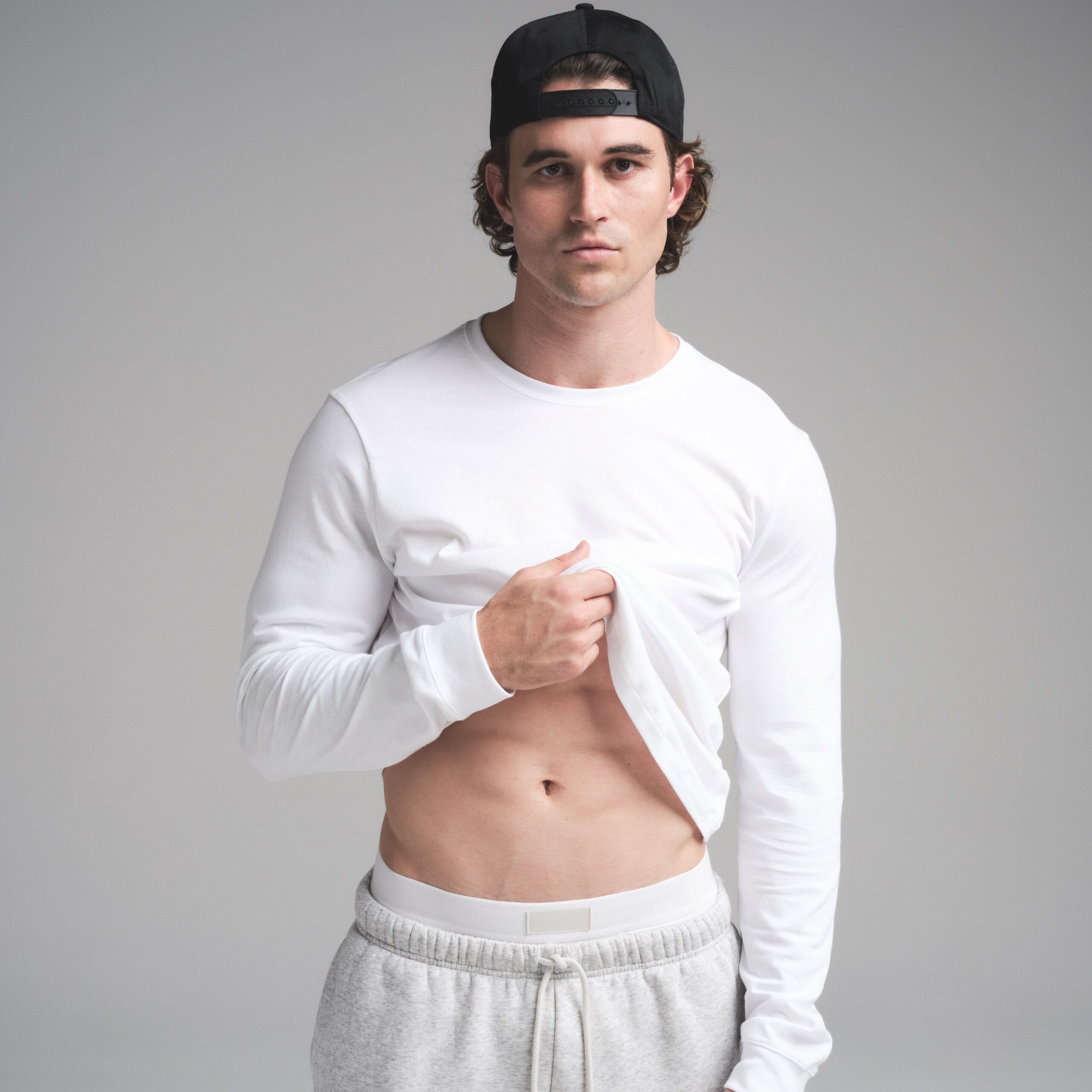 MENS CLASSIC LONG SLEEVE T-SHIRT - Image 2