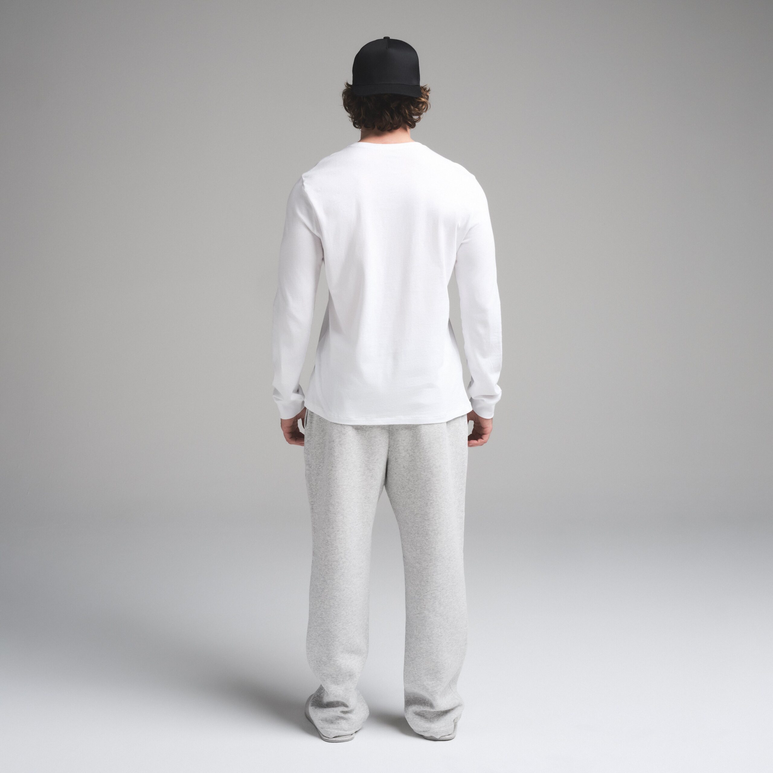 MENS CLASSIC LONG SLEEVE T-SHIRT - Image 3
