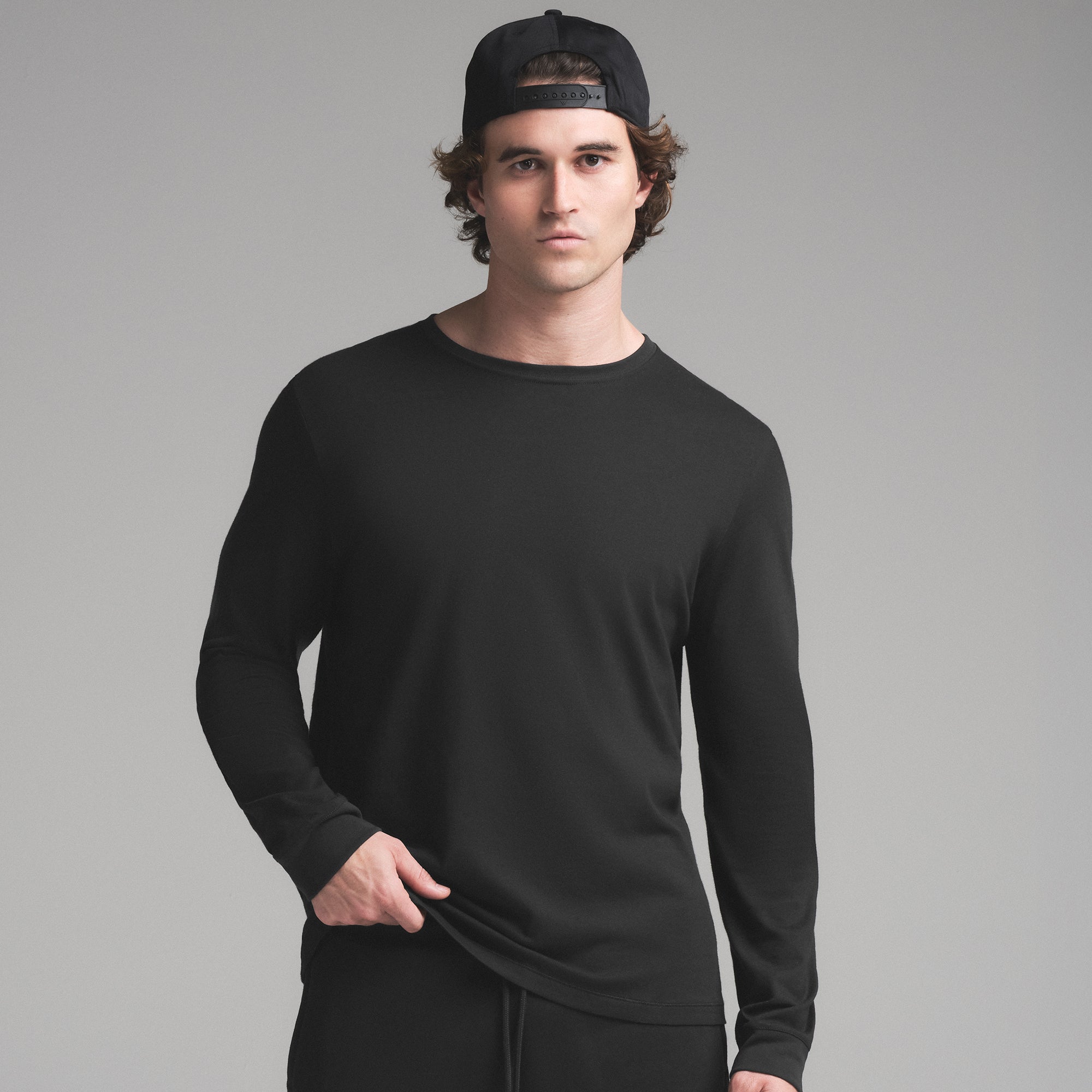 MENS CLASSIC LONG SLEEVE T-SHIRT - Image 2