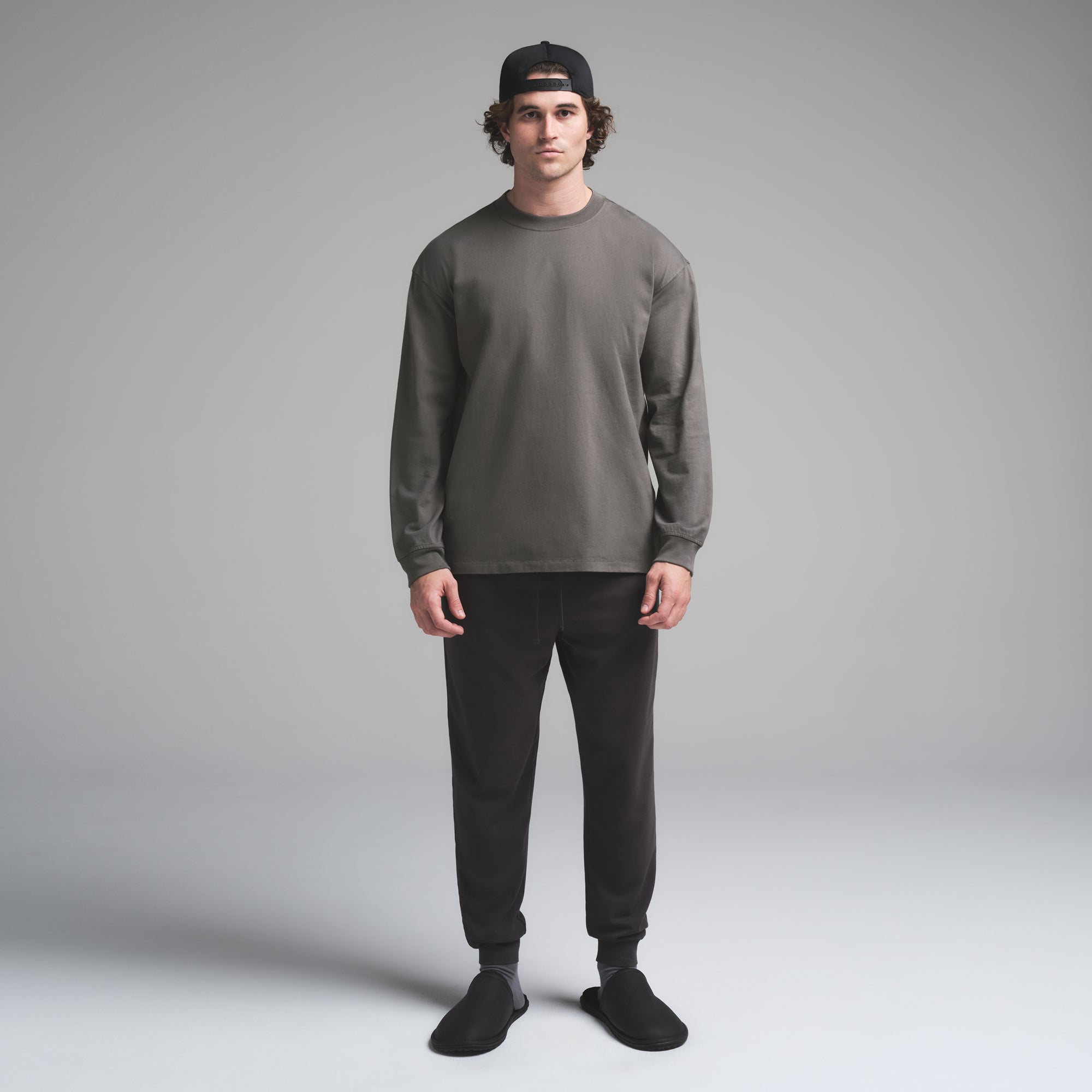 MENS RELAXED LONG SLEEVE T-SHIRT