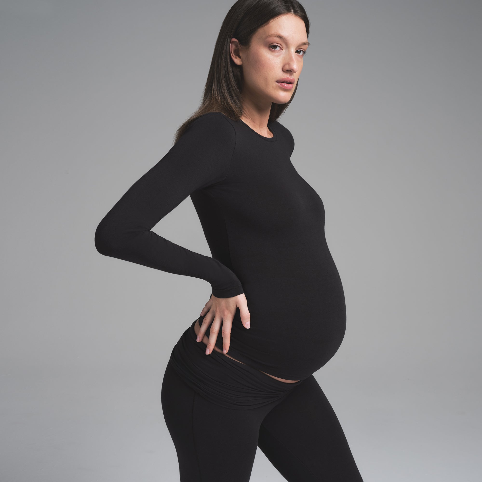MATERNITY LONG SLEEVE T-SHIRT
