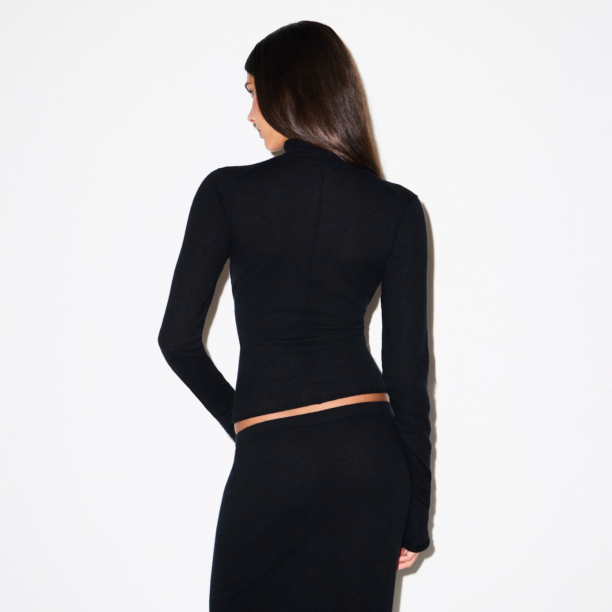 TURTLENECK - Image 5