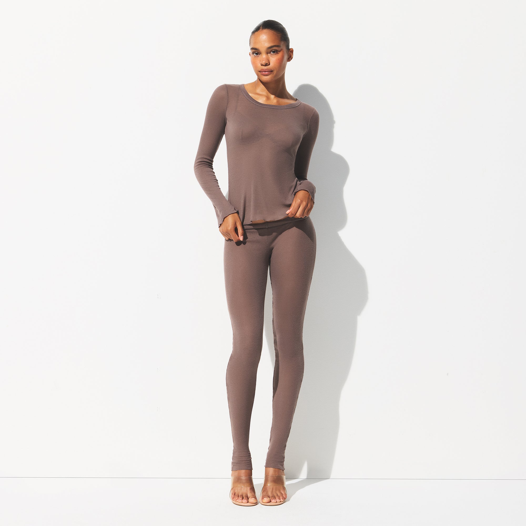 LONG SLEEVE CREW NECK TOP
