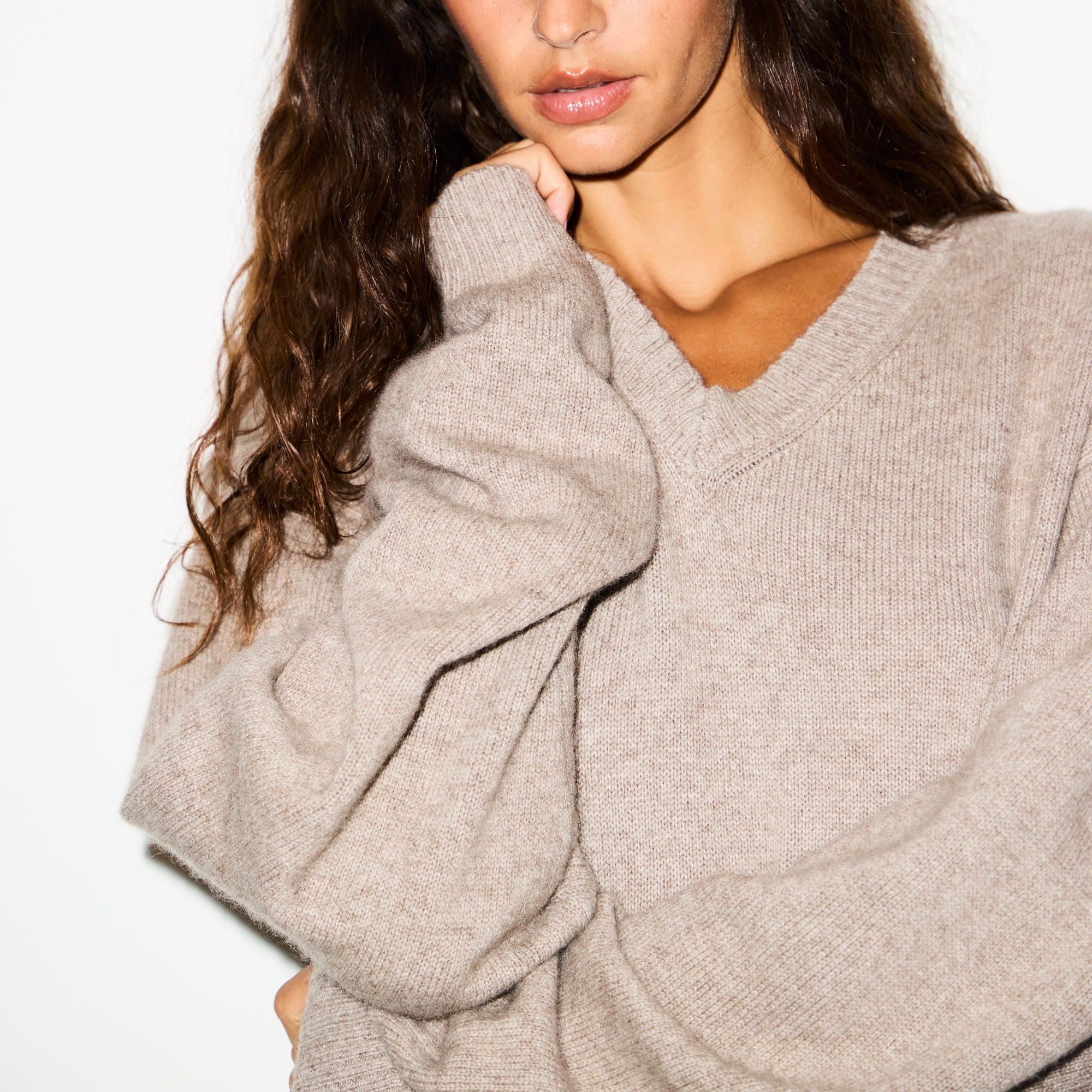 OVERSIZED V NECK SWEATER - Image 6