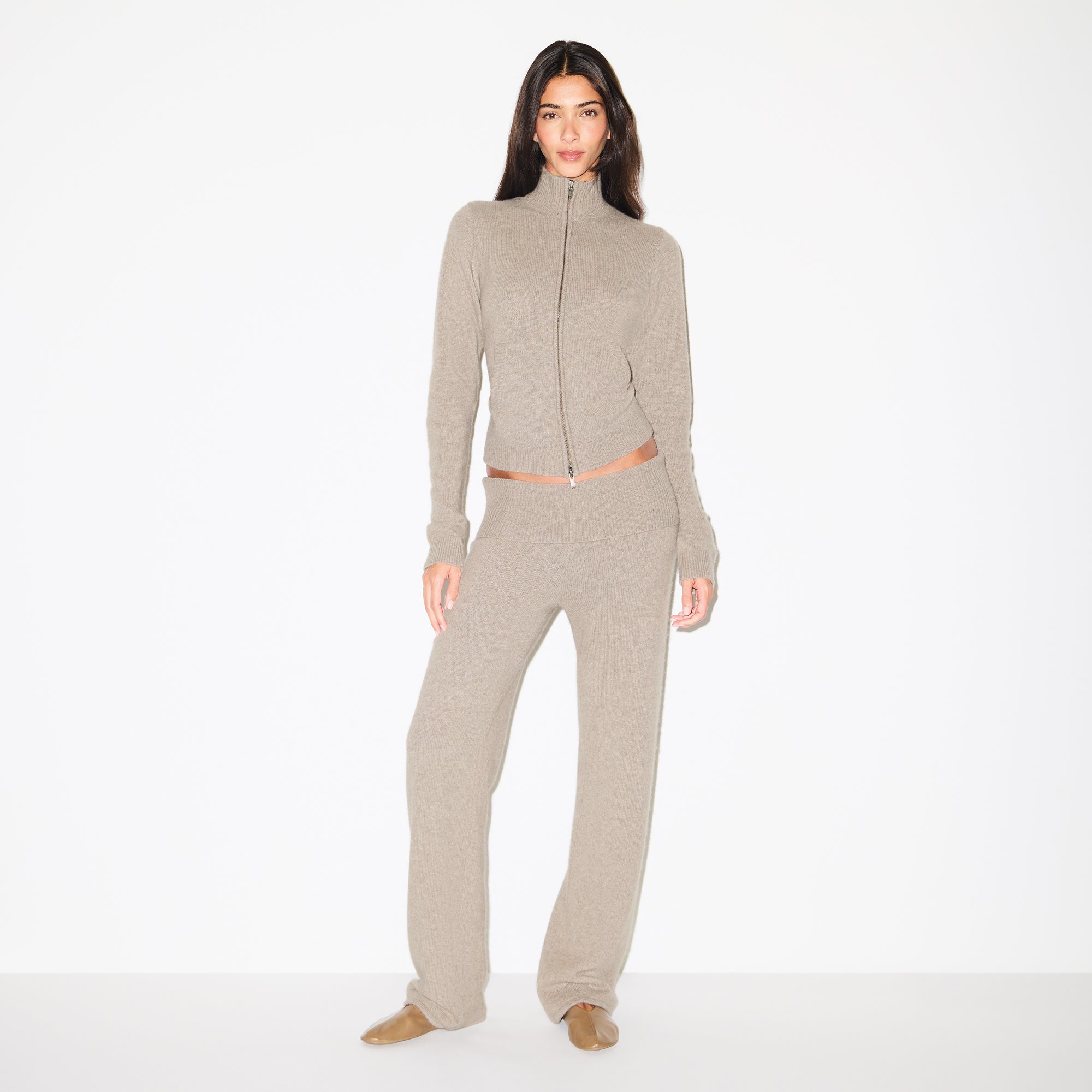 ZIP UP MOCK NECK SWEATER