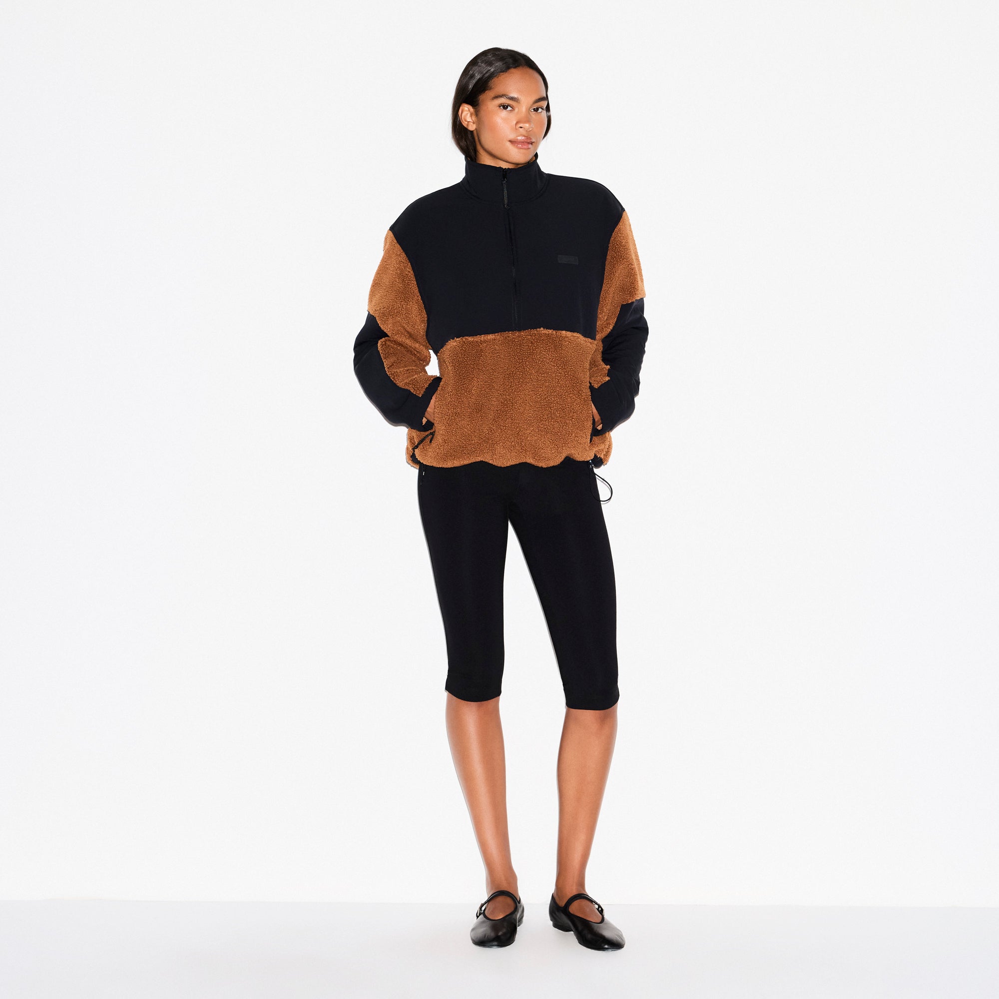 OVERSIZED HALF ZIP UP PULLOVER