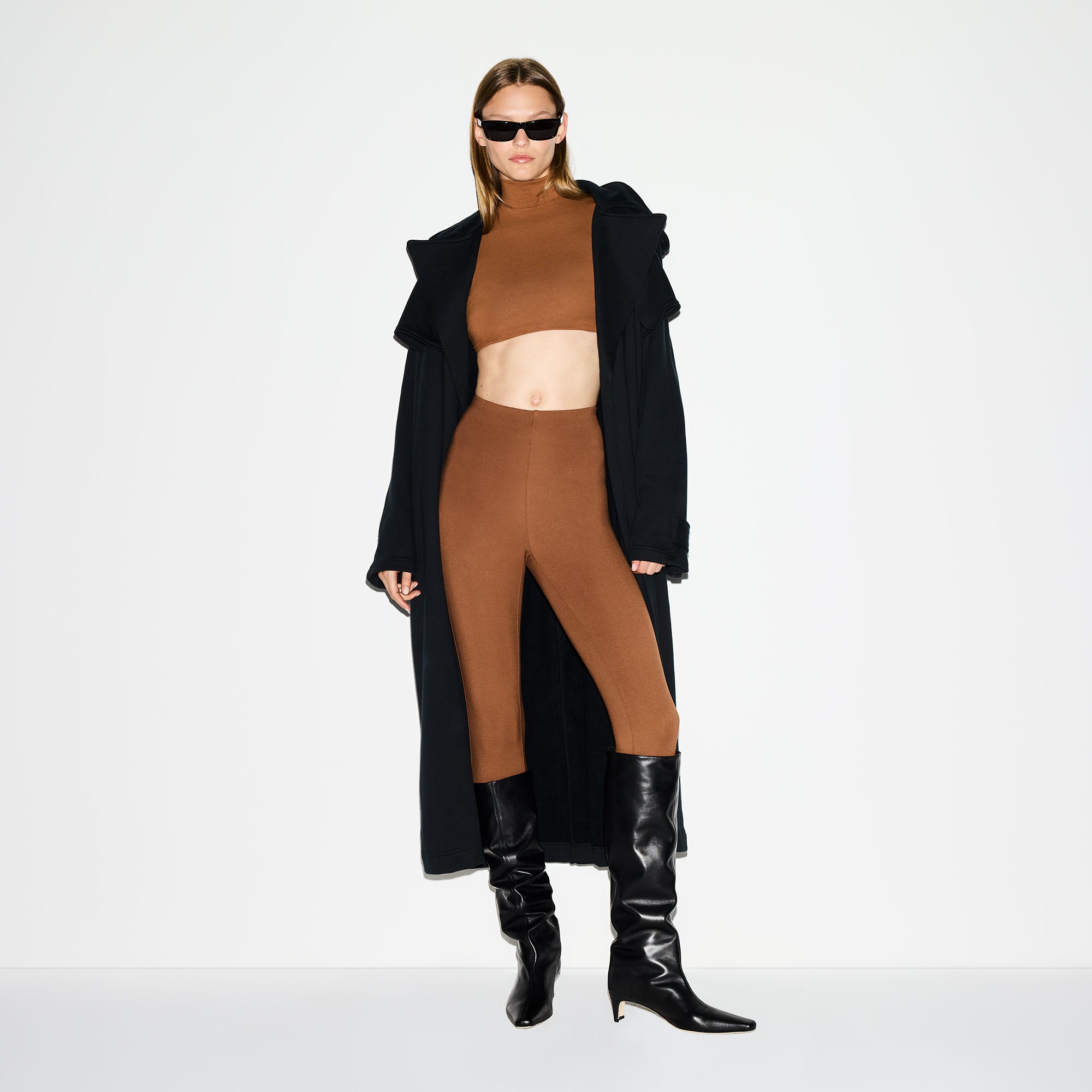 HIGH-WAISTED STIRRUP LEGGING - Image 5