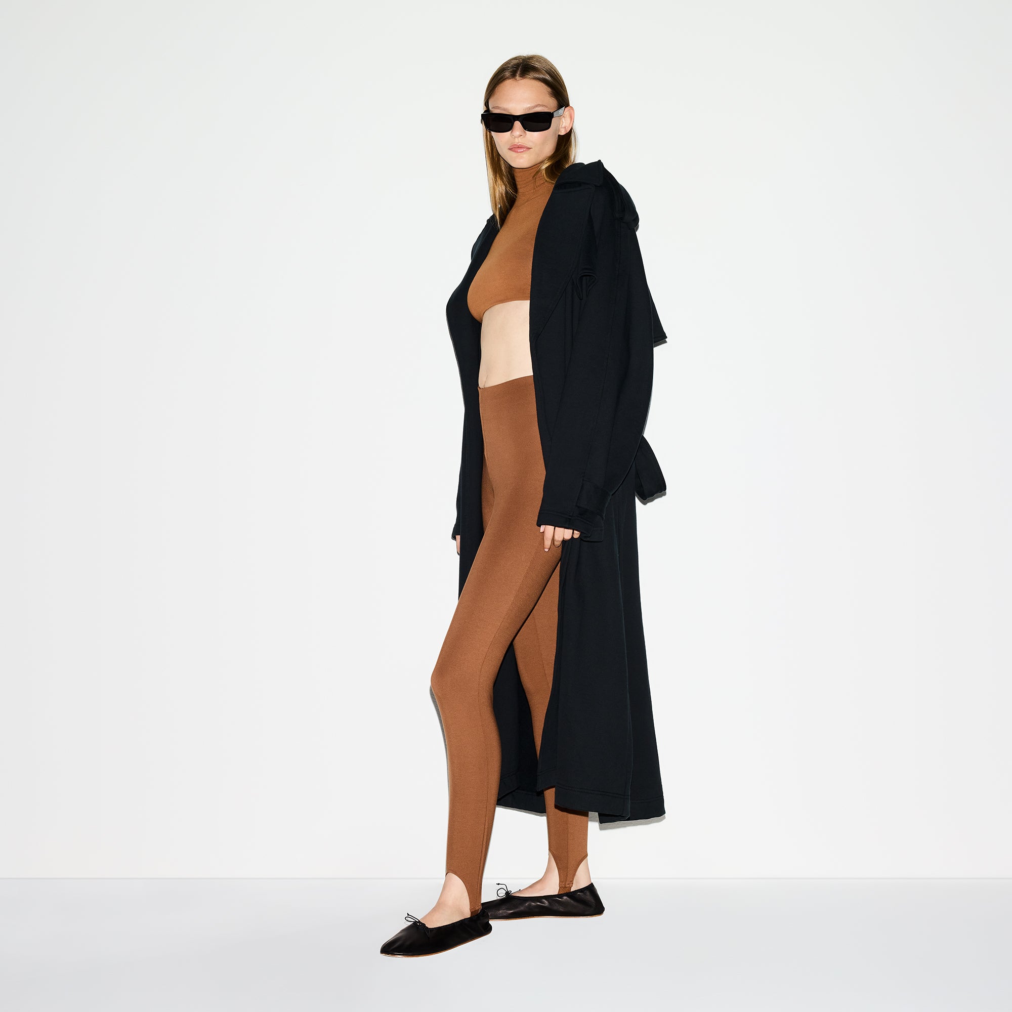 HIGH-WAISTED STIRRUP LEGGING - Image 7