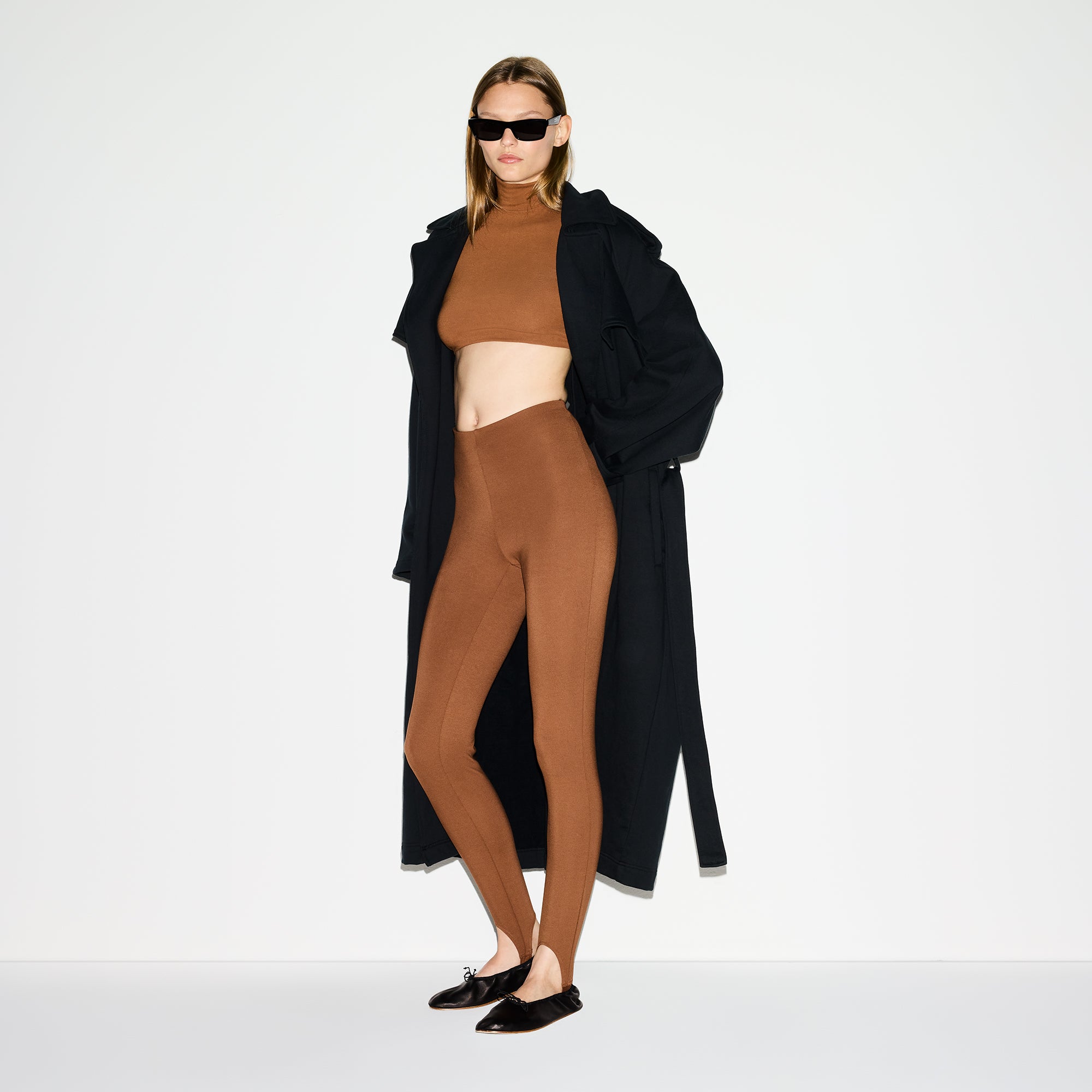 HIGH-WAISTED STIRRUP LEGGING