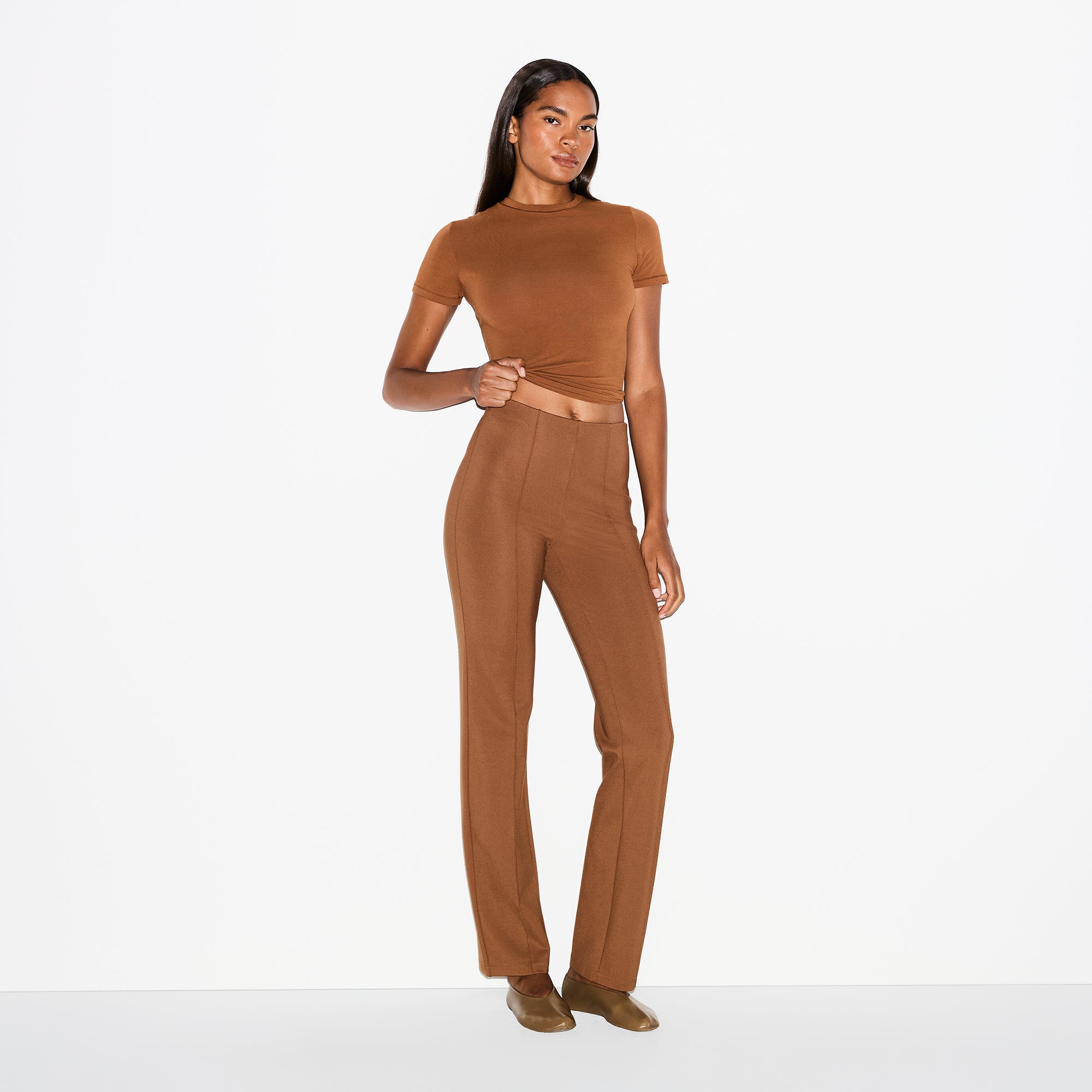 HIGH-WAISTED PINTUCK STRAIGHT LEG PANT