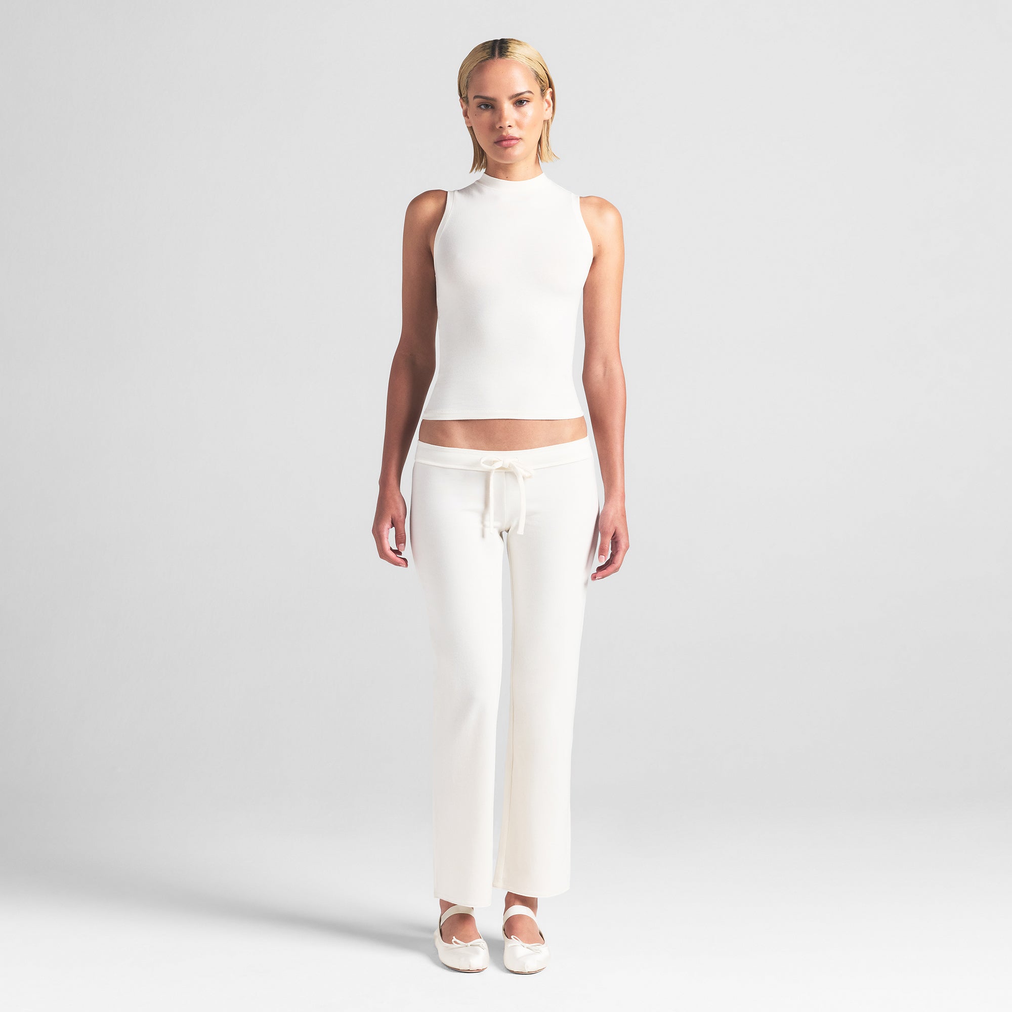 LOW RISE CROP PANT