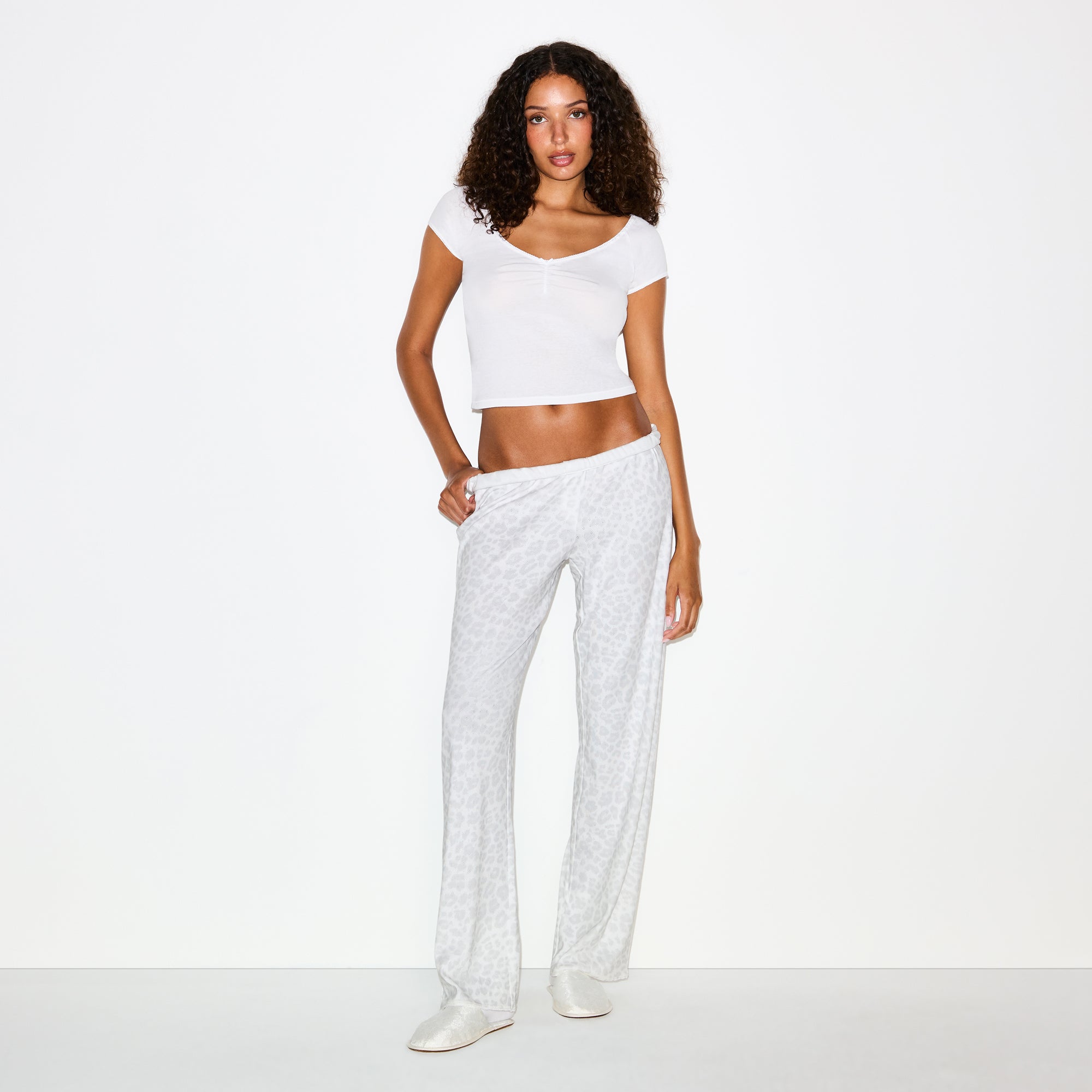 STRAIGHT LEG PANT