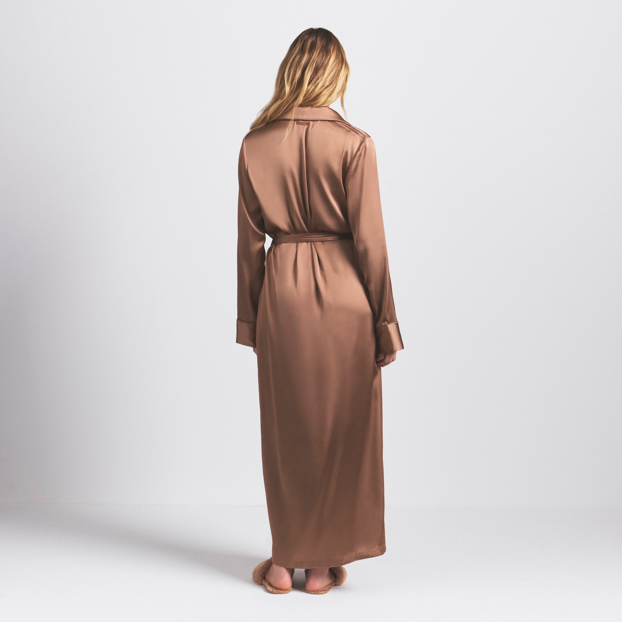 LONG ROBE - Image 4