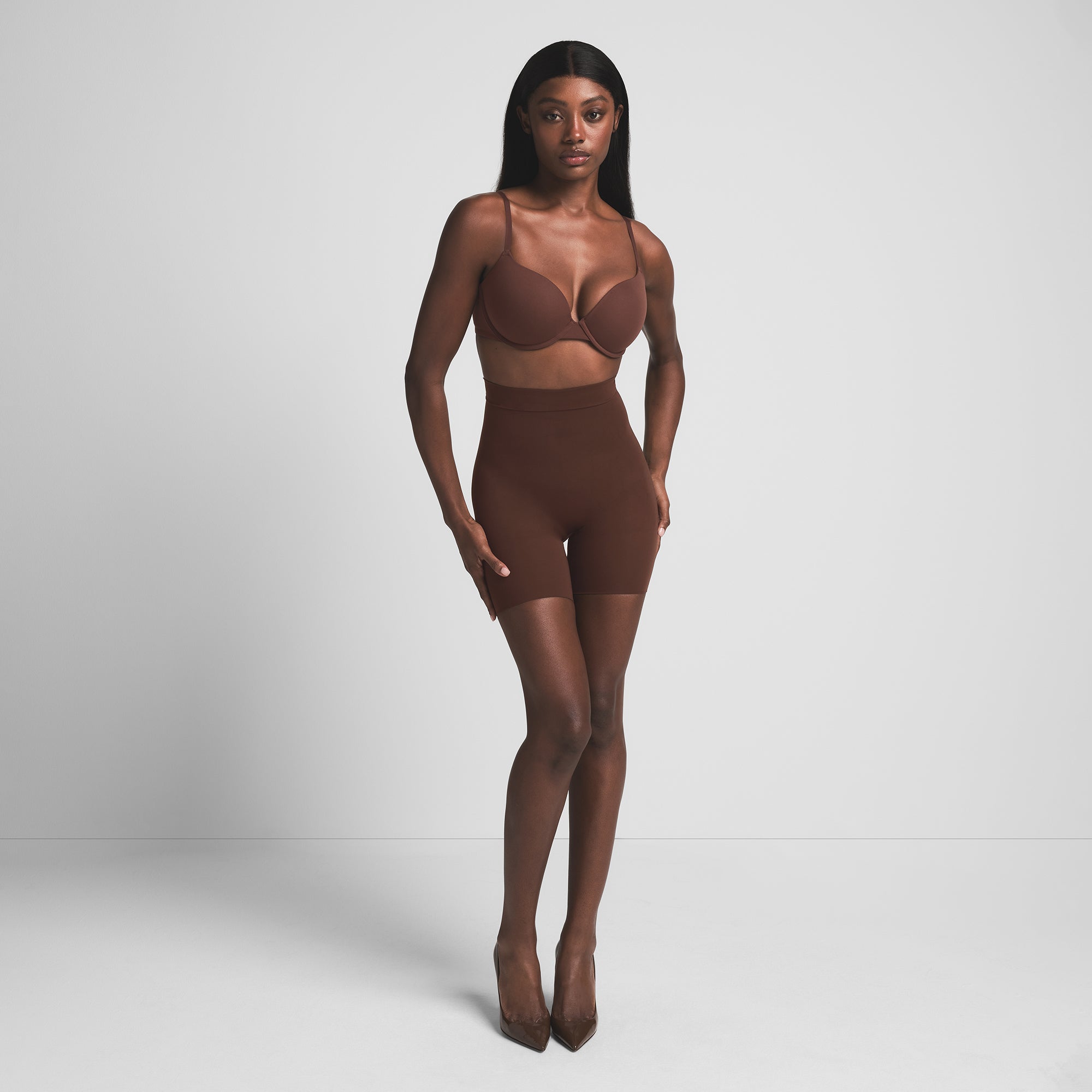 HIGH-WAISTED MID THIGH SHORT