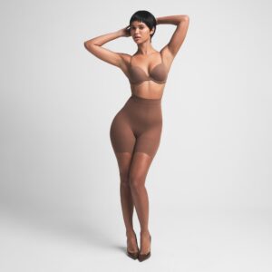 HIGH-WAISTED MID THIGH SHORT