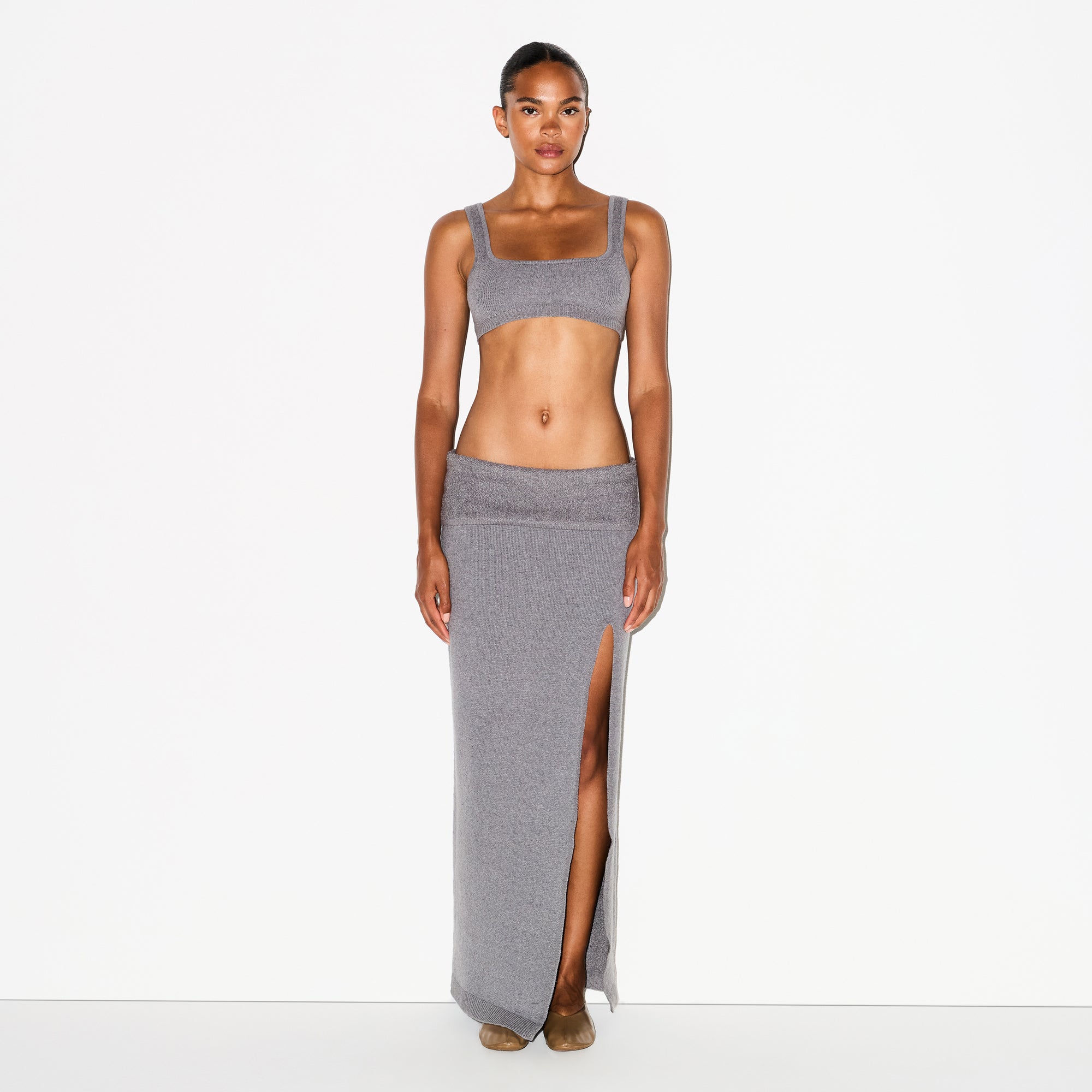 HIGH SLIT LONG SKIRT