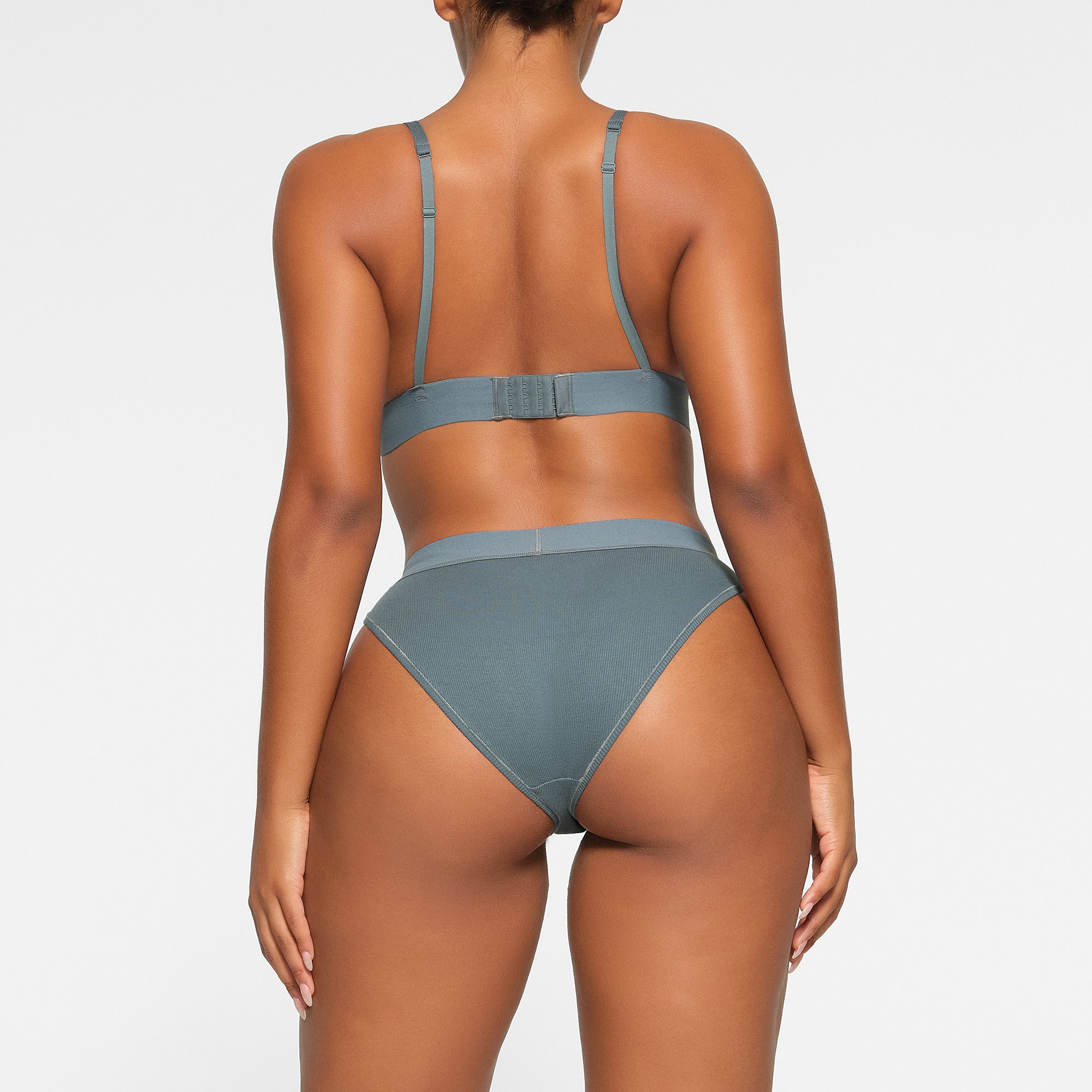 PLUNGE BRALETTE - Image 3