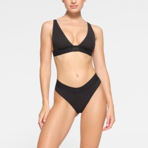 PLUNGE BRALETTE