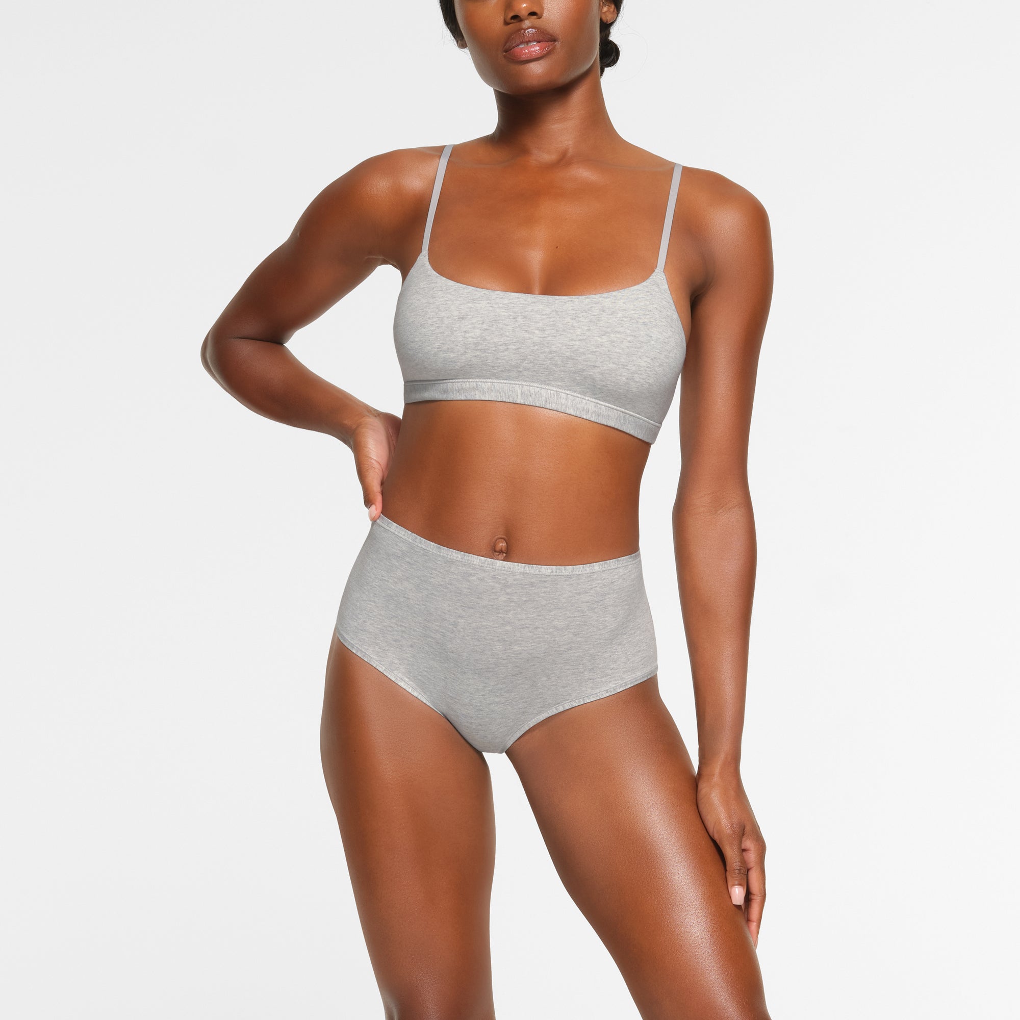 SCOOP BRALETTE