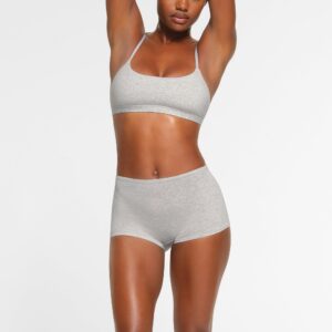 BOY SHORT