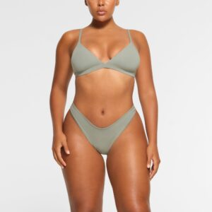 DIPPED THONG
