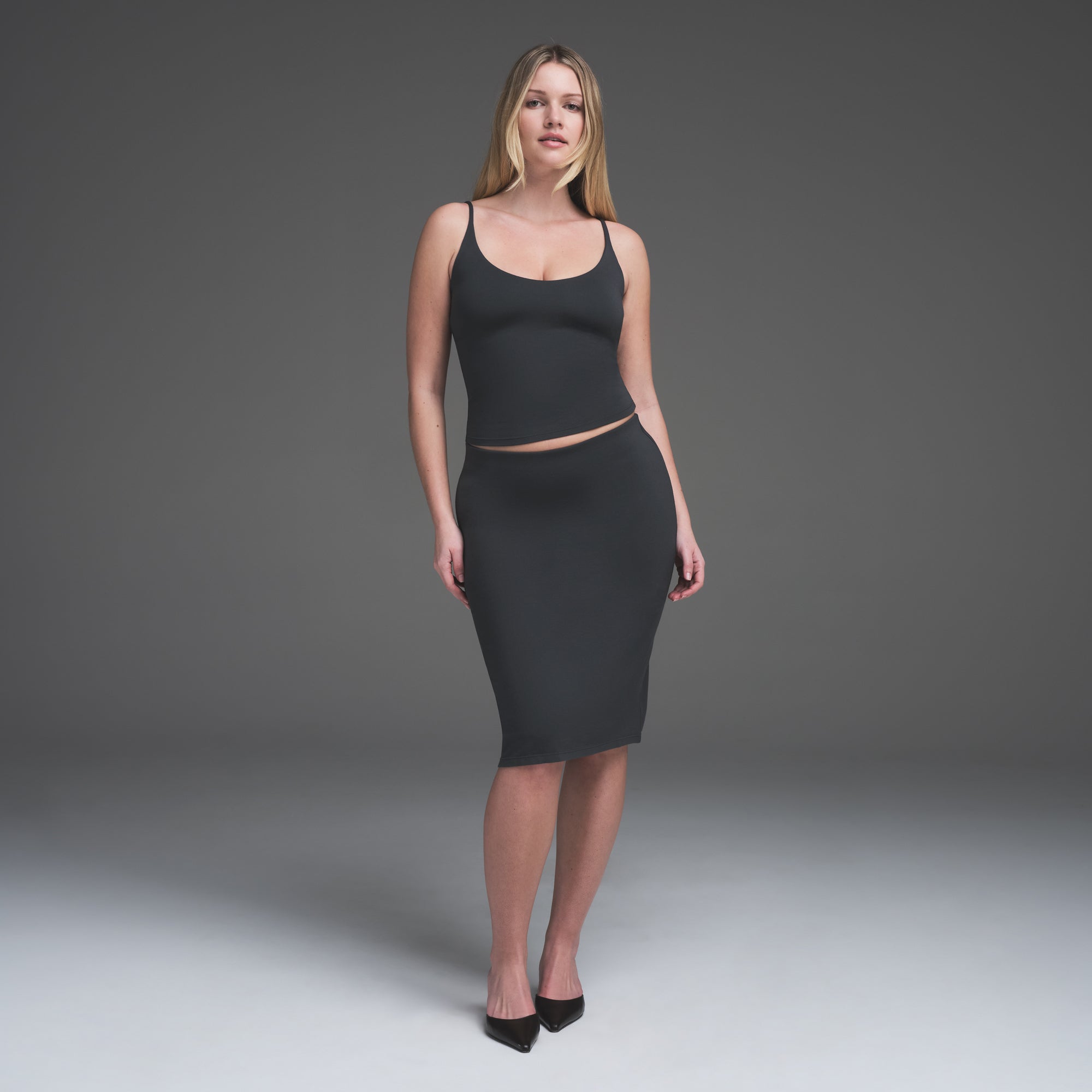 SCOOP NECK CAMI