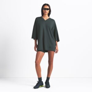 V-NECK OVERSIZED TOP