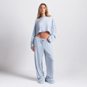 CROPPED LONG SLEEVE AND PANT SET