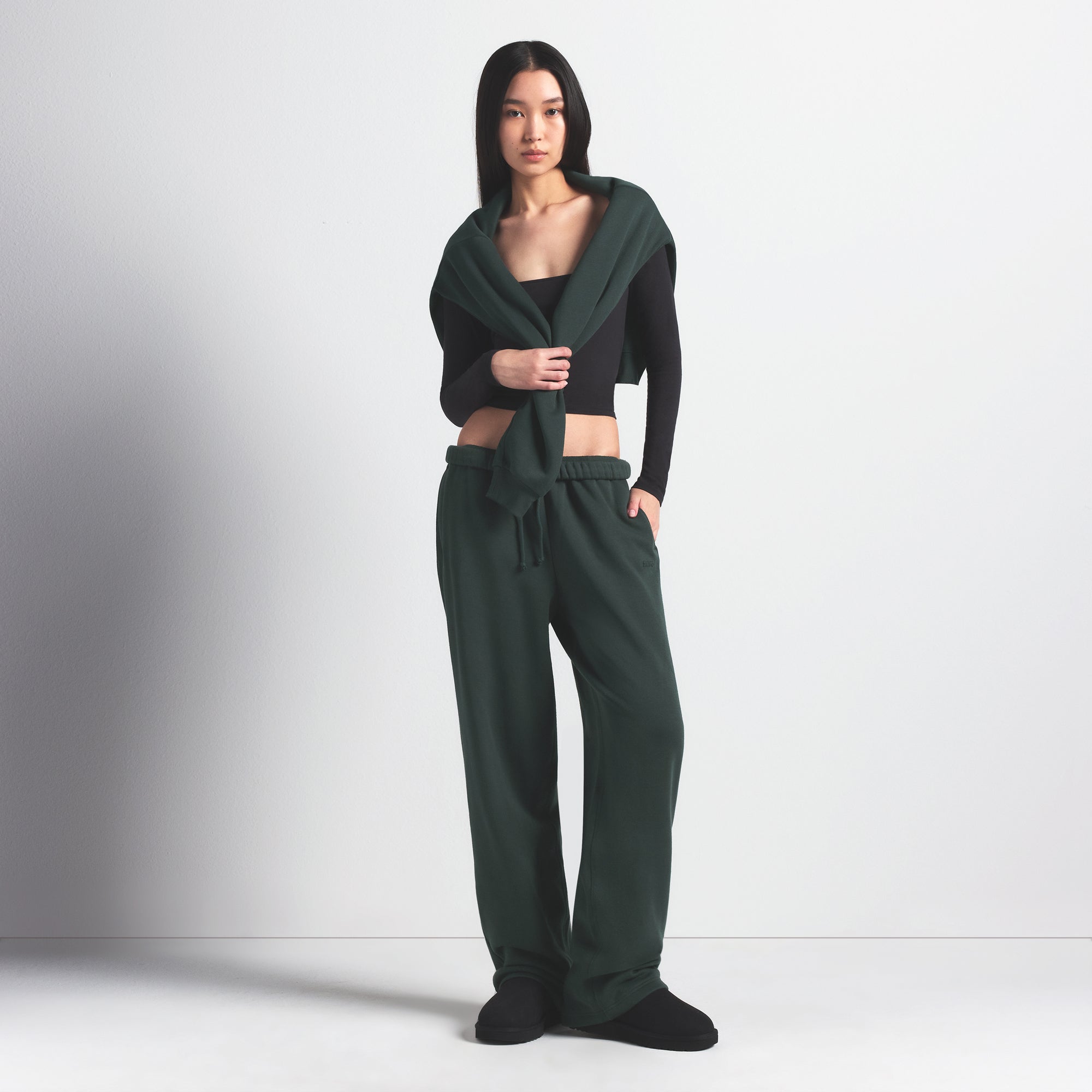 CLASSIC STRAIGHT LEG PANT