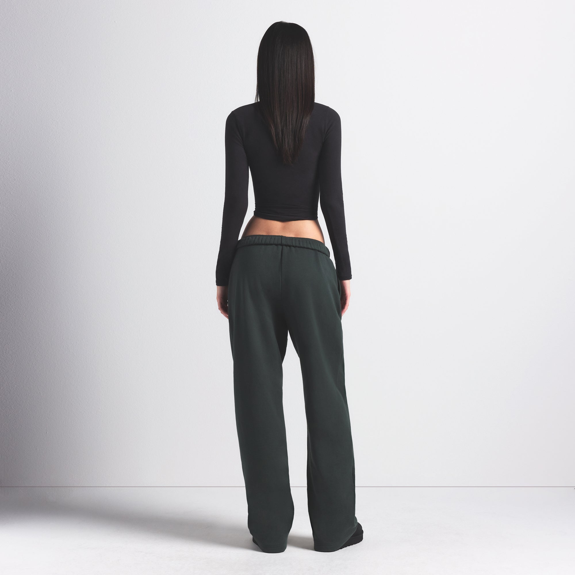 CLASSIC STRAIGHT LEG PANT - Image 3