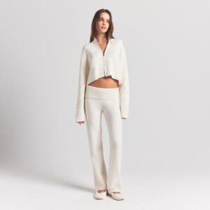 RIBBED MOCK NECK ZIP UP