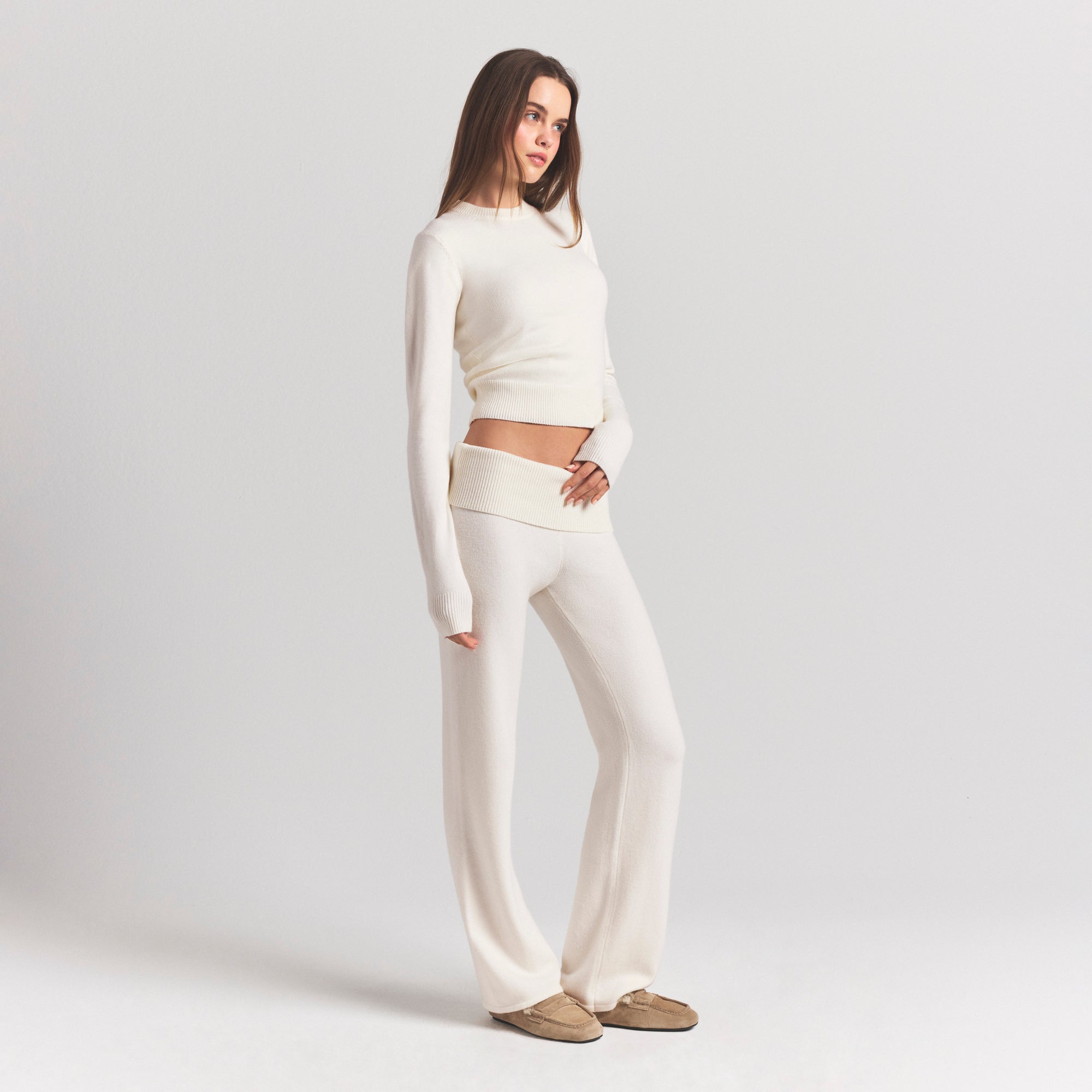 RIBBED LONG SLEEVE FITTED CREW NECK - Image 4