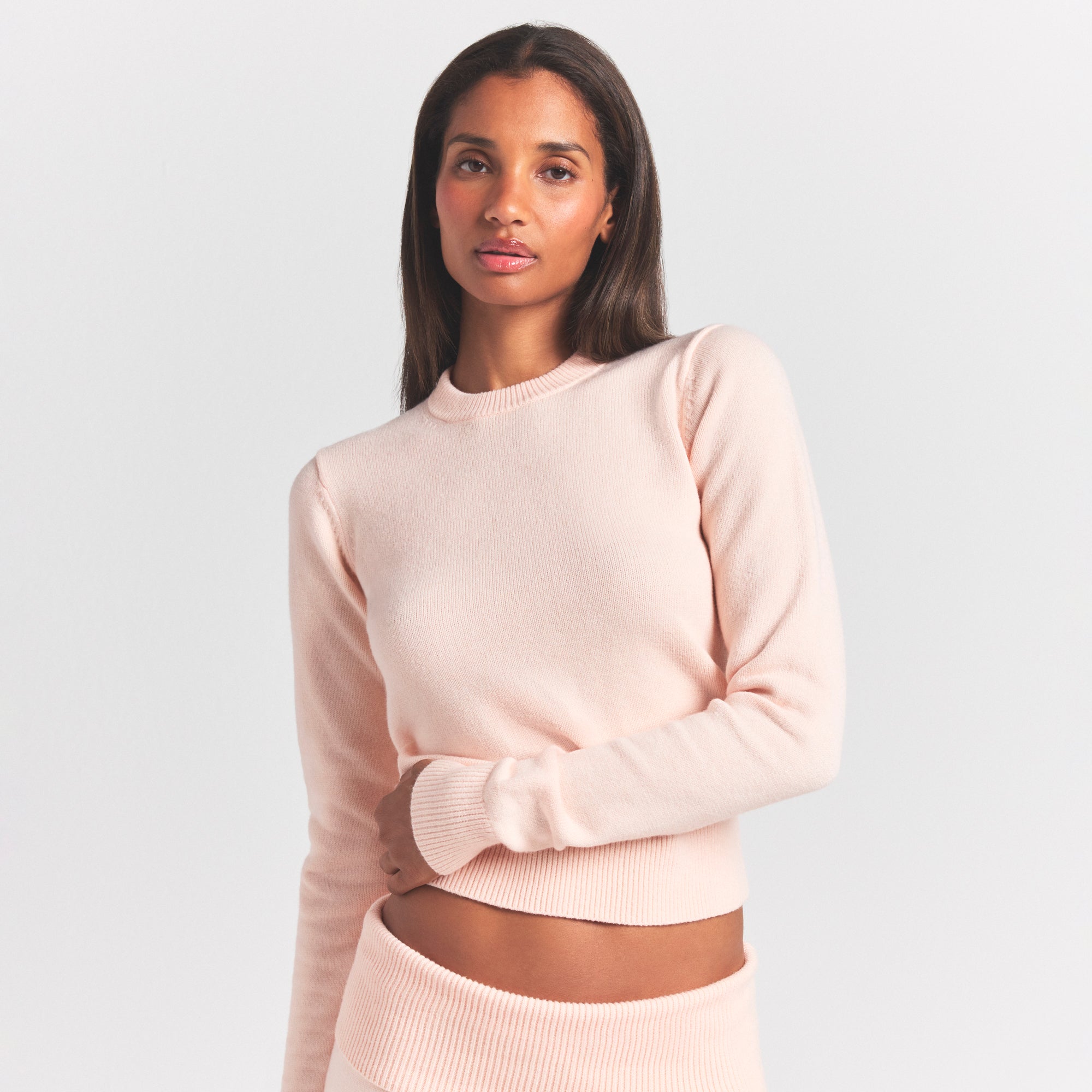 RIBBED LONG SLEEVE FITTED CREW NECK - Image 2