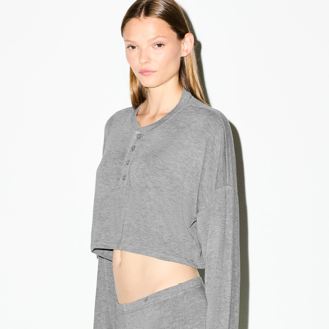 CROPPED HENLEY